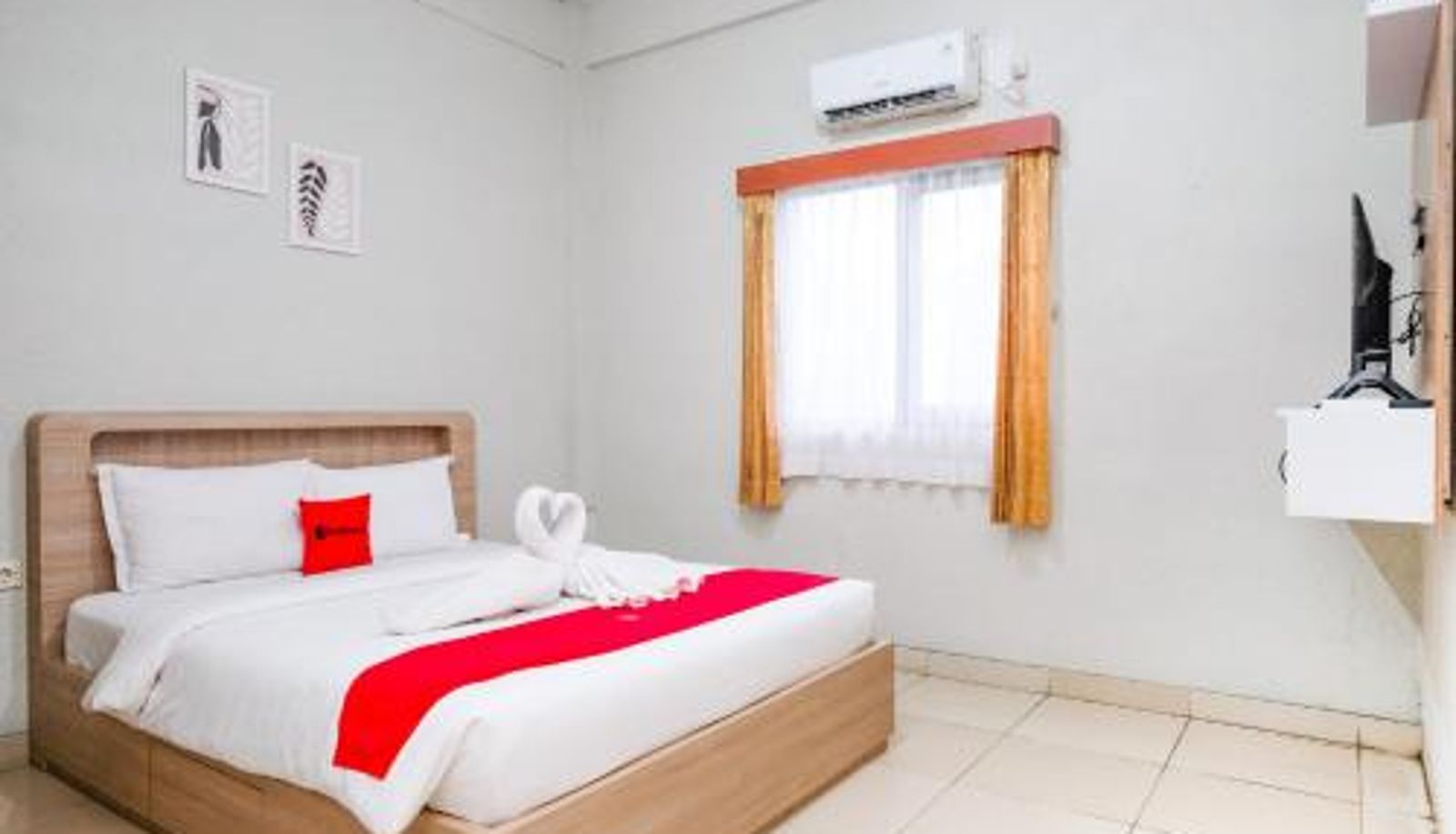 Habitación - RedDoorz near Taman Rekreasi Selecta