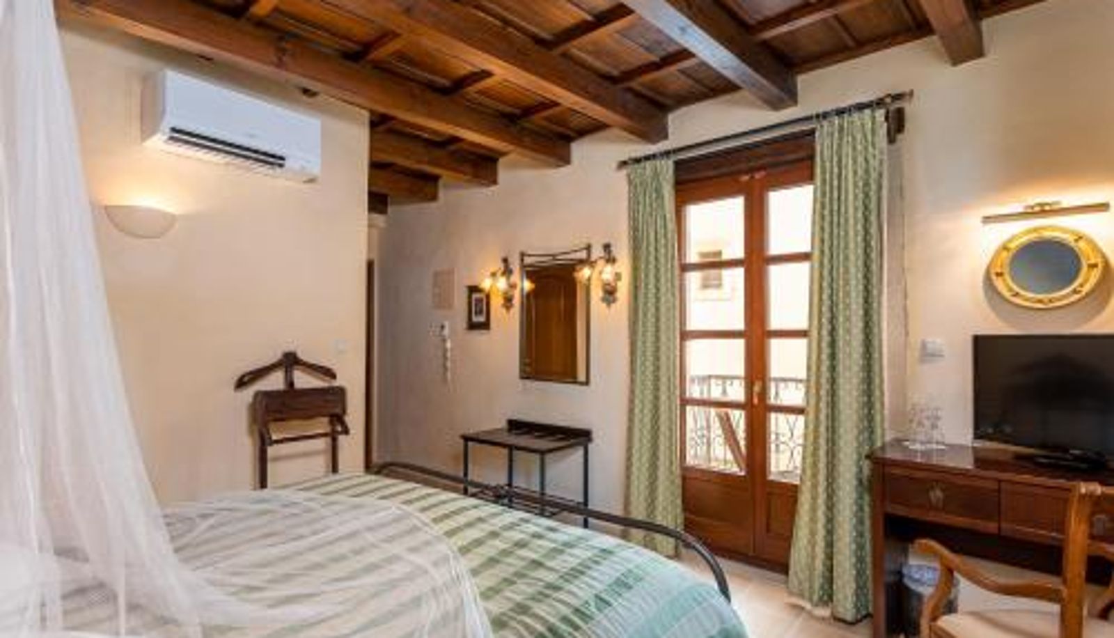 Info - Palazzino Di Corina
