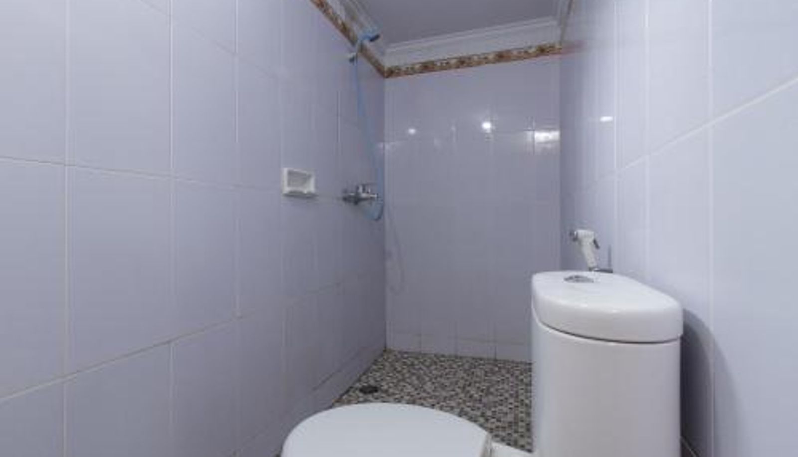 Bagno - RedDoorz at Jalan Babepalar Rike Manado