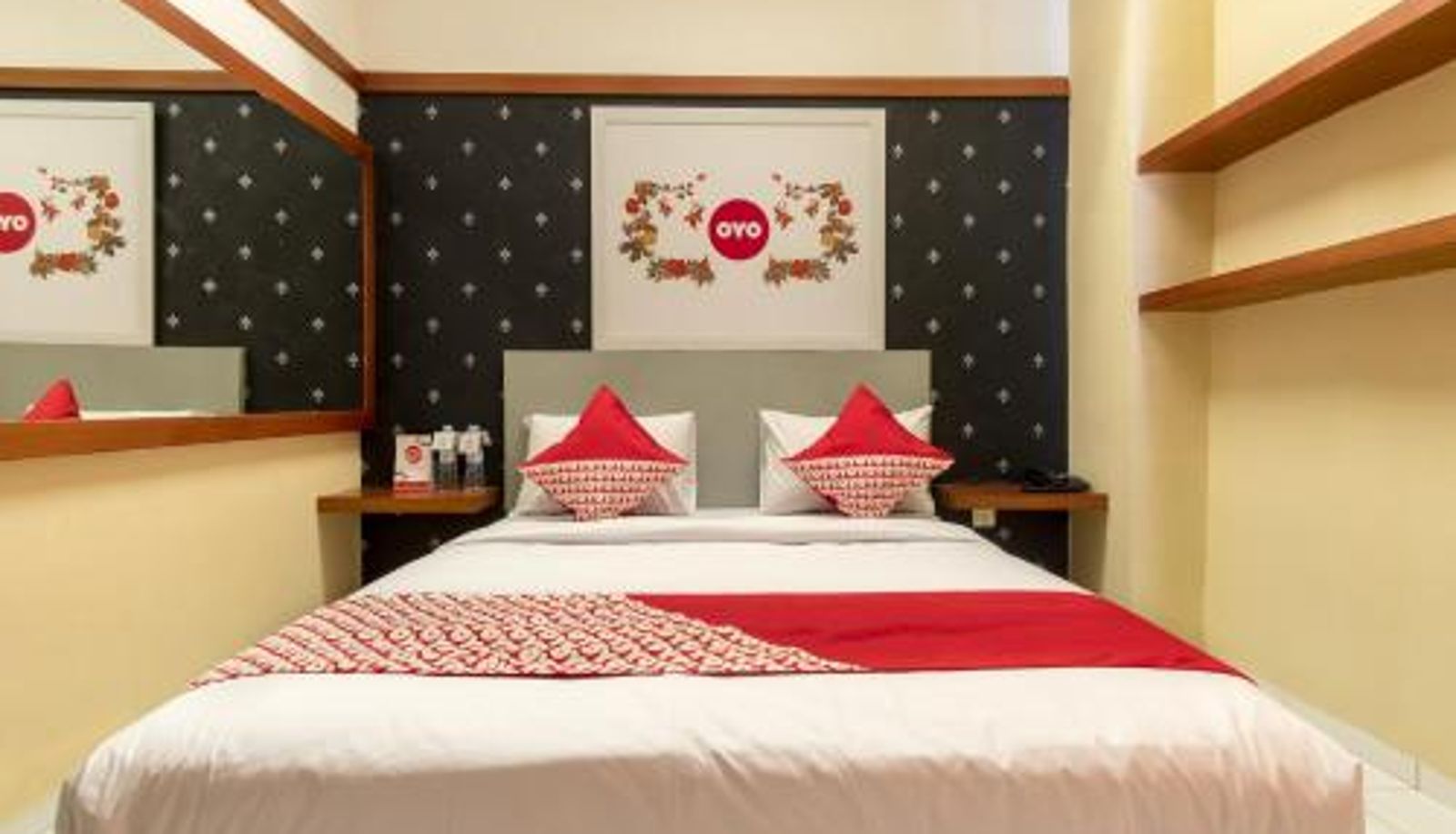 Camera - Capital O 615 Residence Puri Hotel Syariah