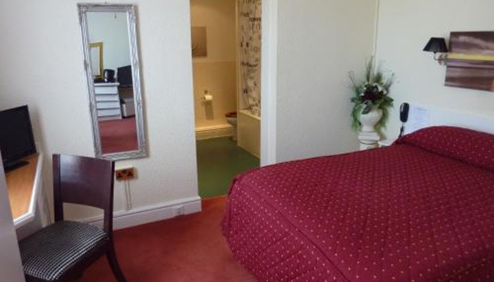 Room - The Regal Hotel