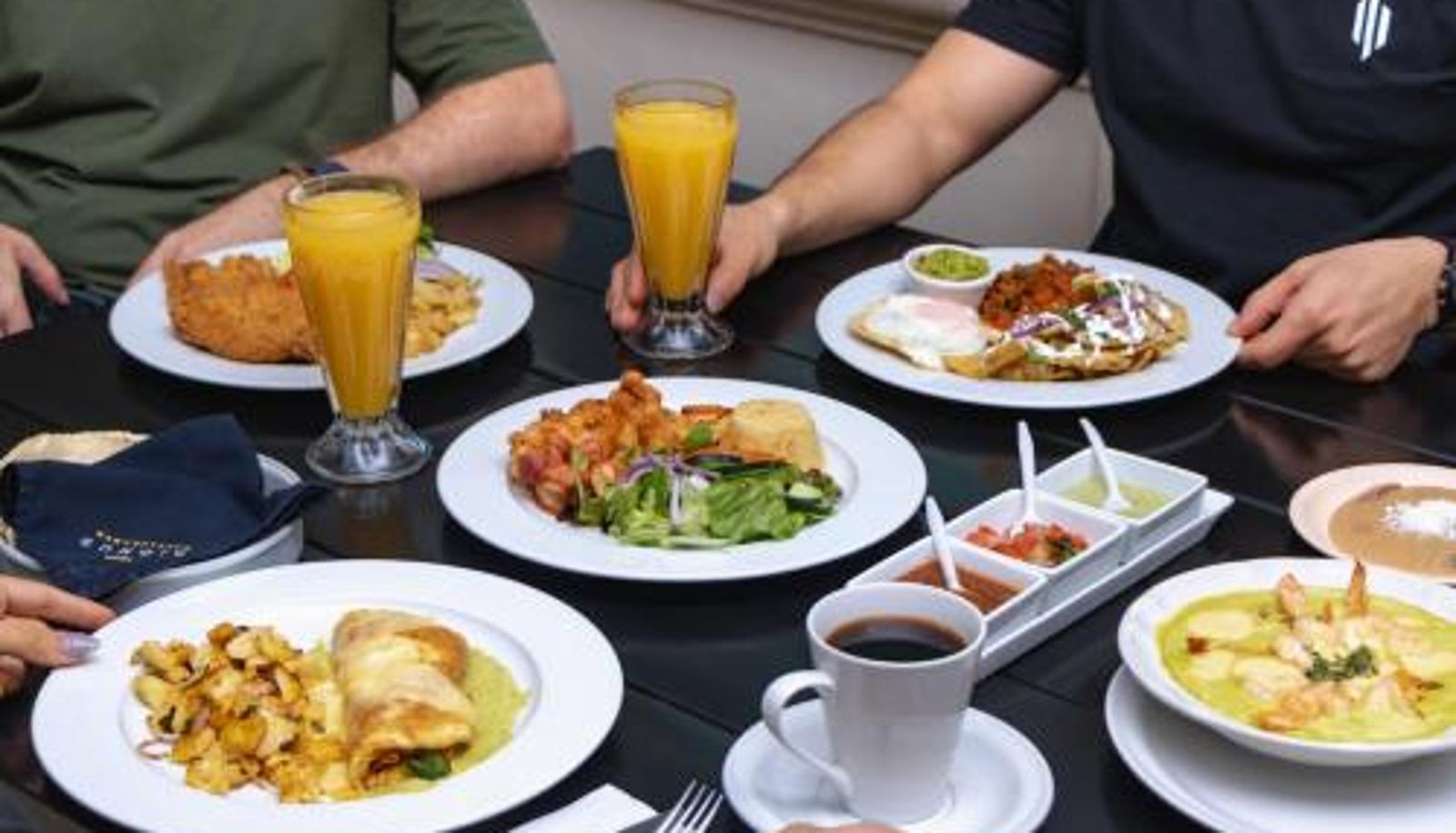 Frühstücksraum innerhalb des Restaurants - Hotel Maioris El Diez Culiacan