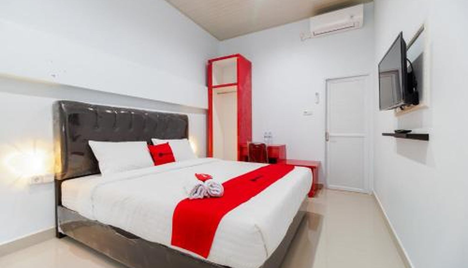 Camera - RedDoorz Plus near Palembang Icon Mall 2
