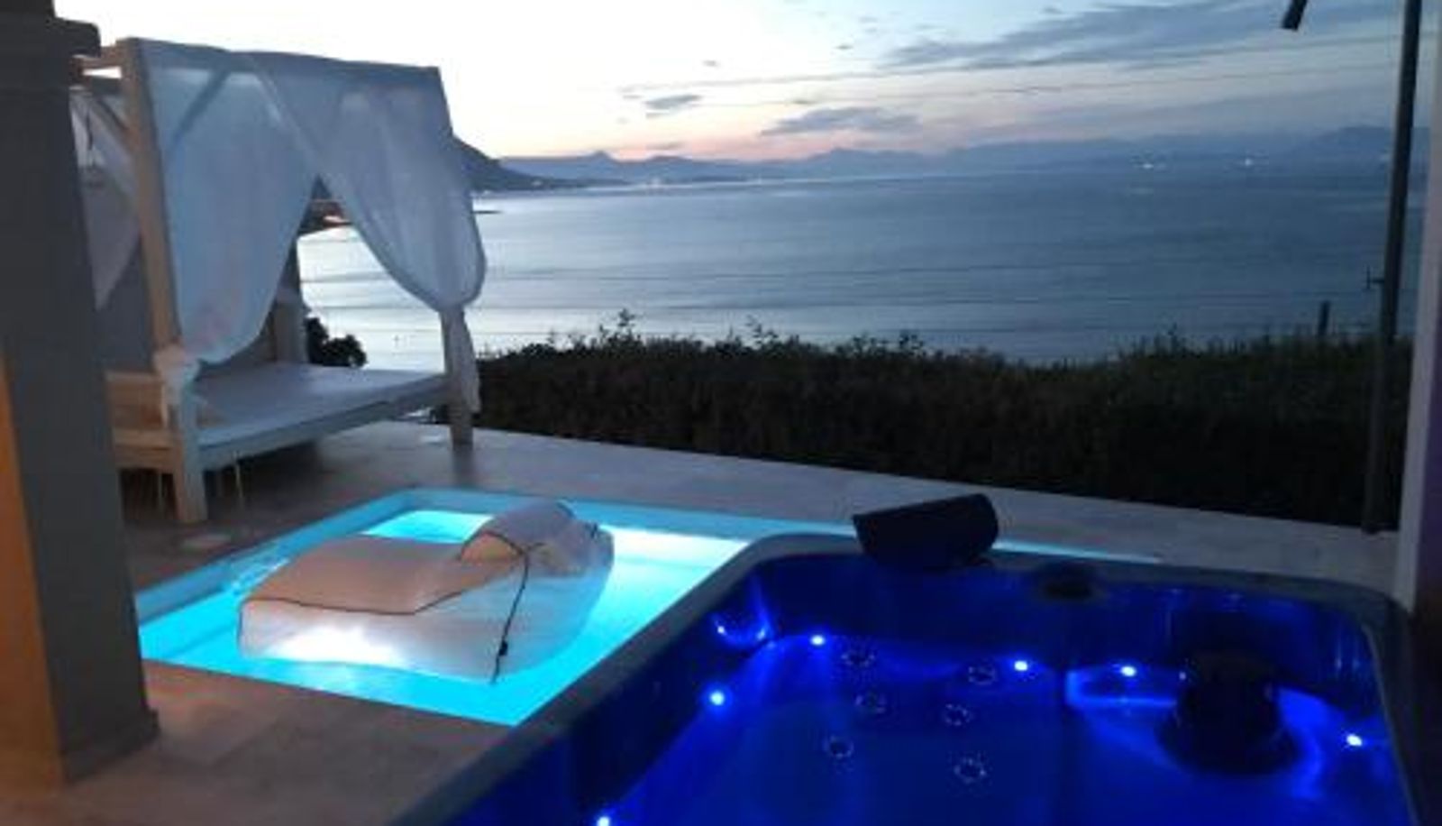 Info - Palms and Spas Villas Retreat