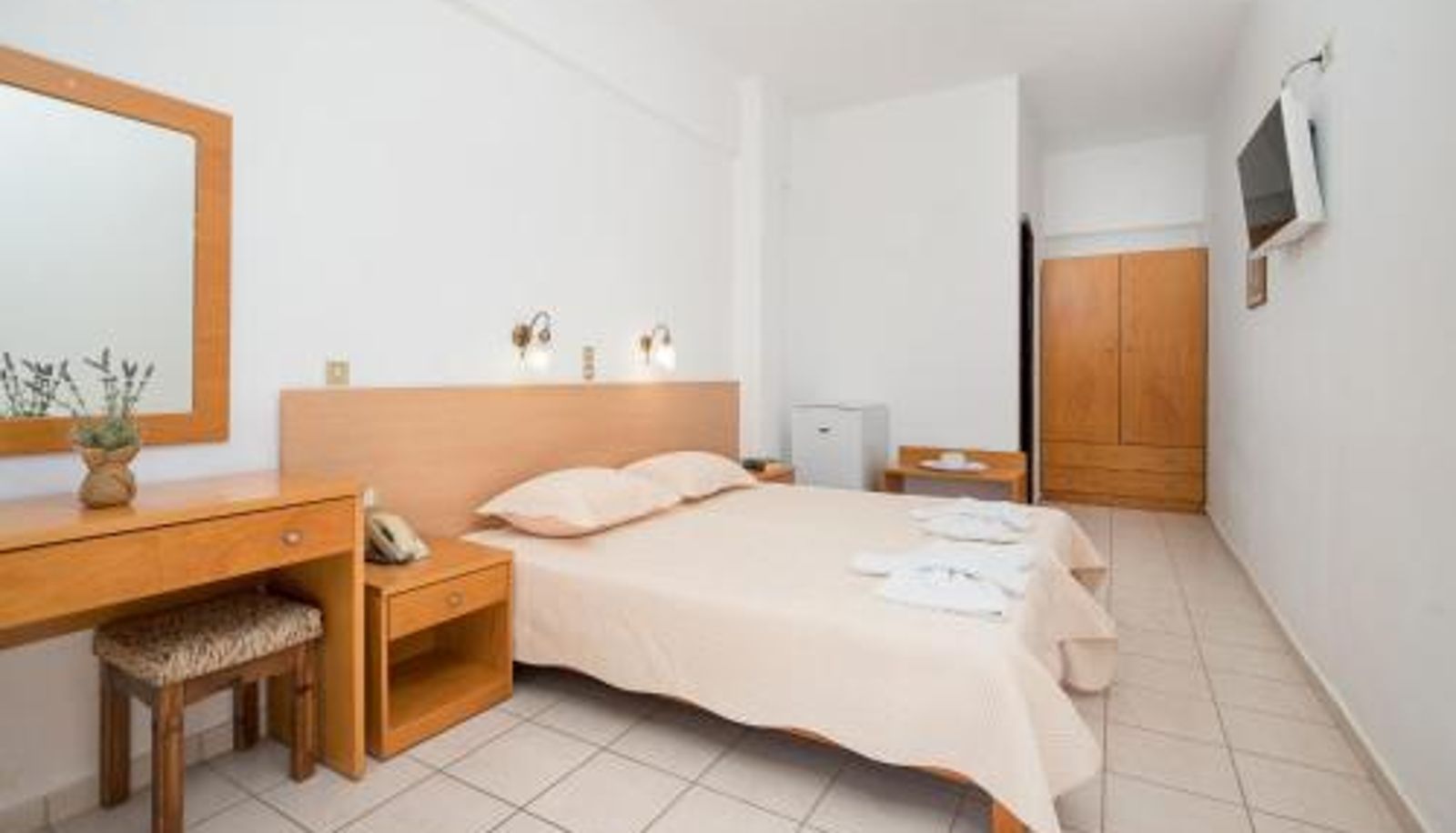 Zimmer - Adonis Hotel