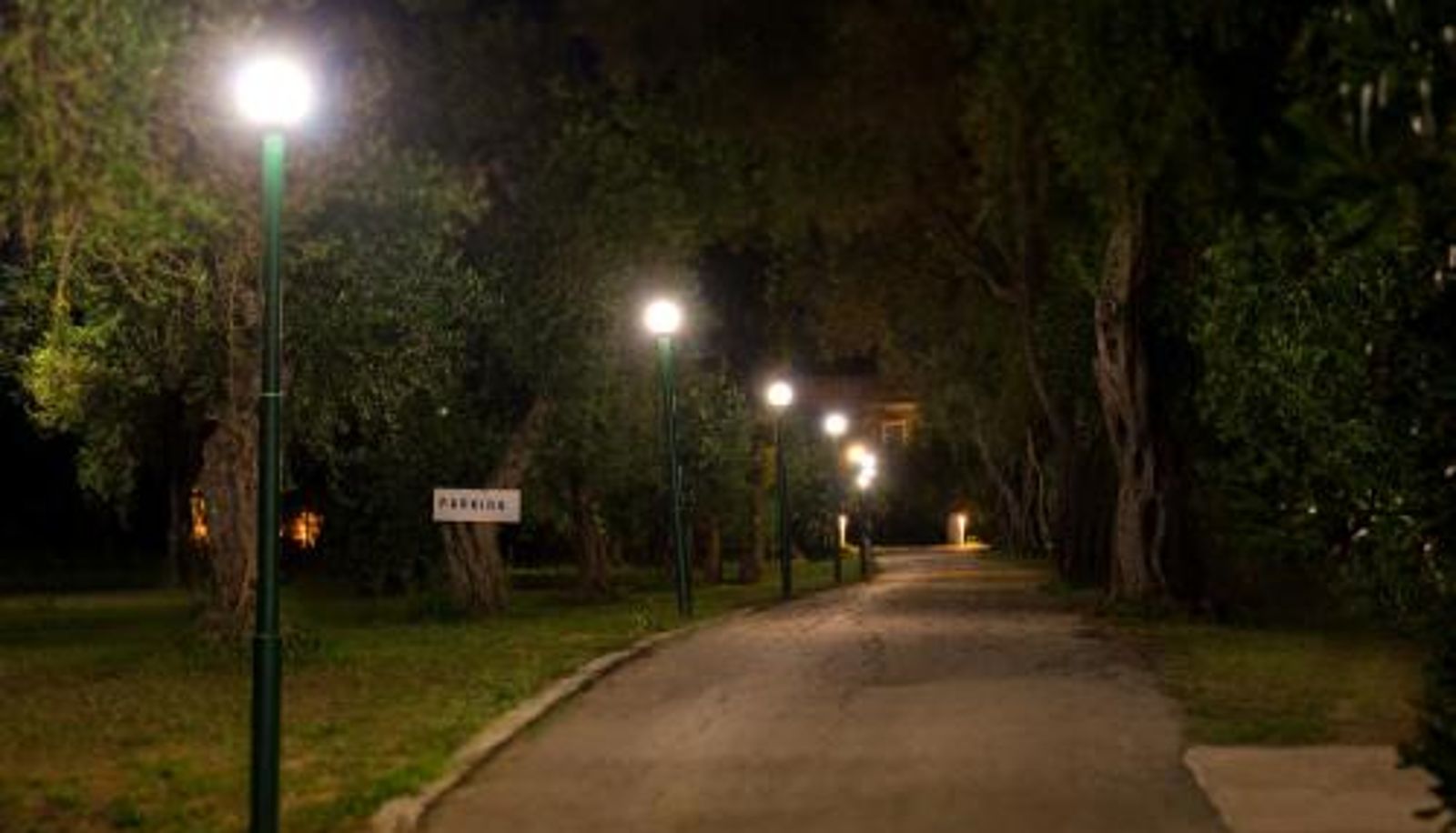 Info - Yianetta Hotel & Suites
