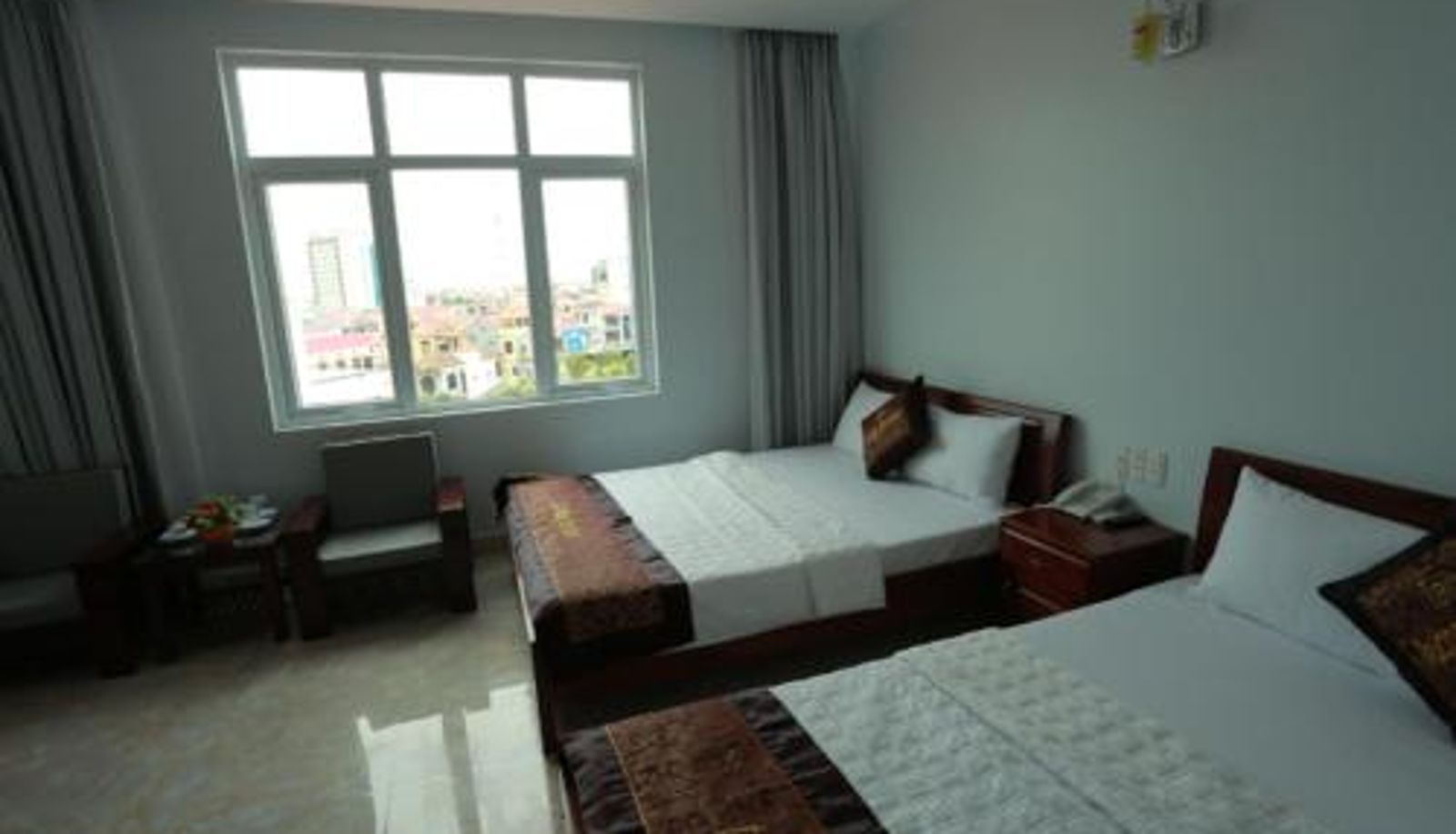 Room - Tan Truong Son Hotel