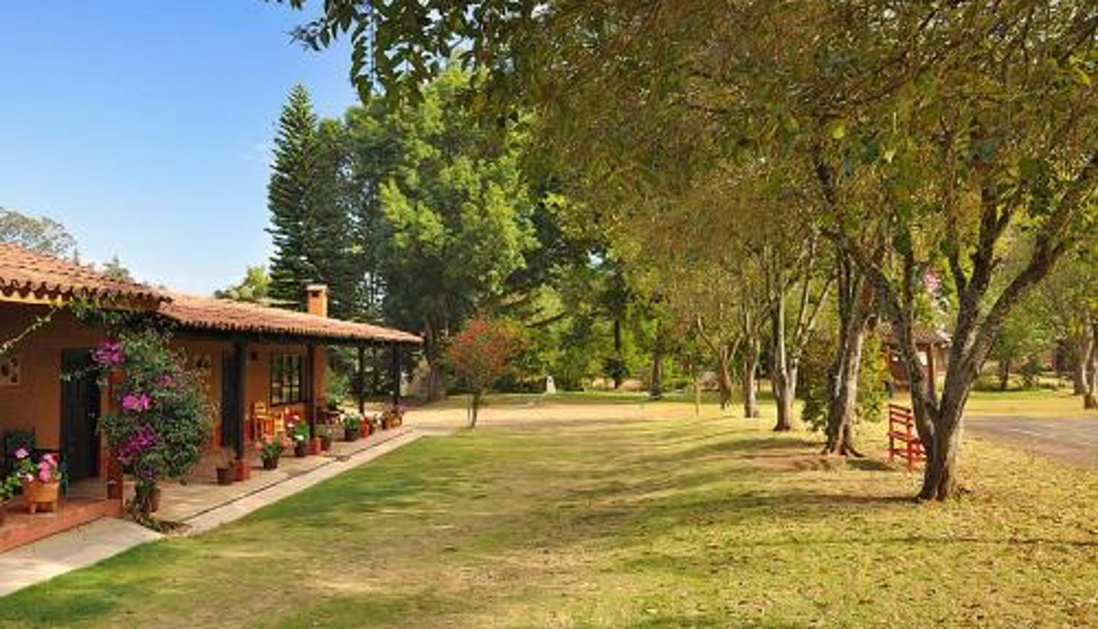 Info - Villa Patzcuaro Garden Hotel