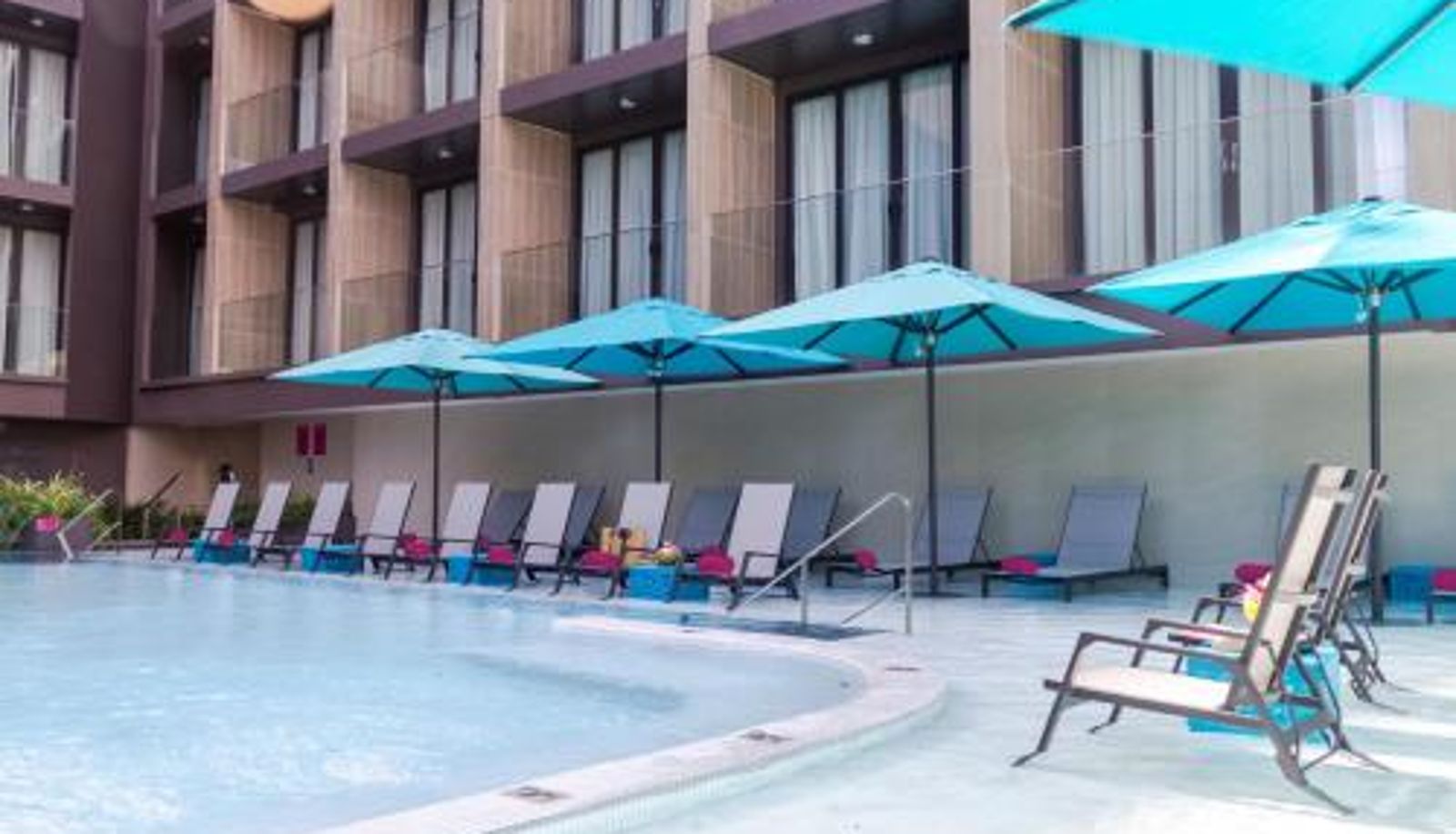 Piscine - GLOW Mira Karon Beach