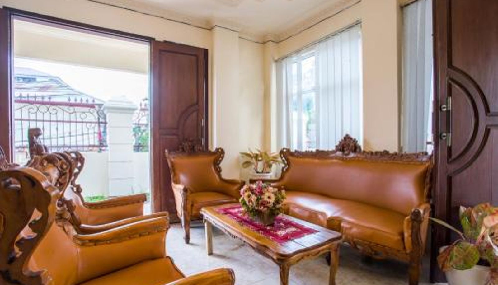Camera standard - RedDoorz near Universitas Samratulangi Manado