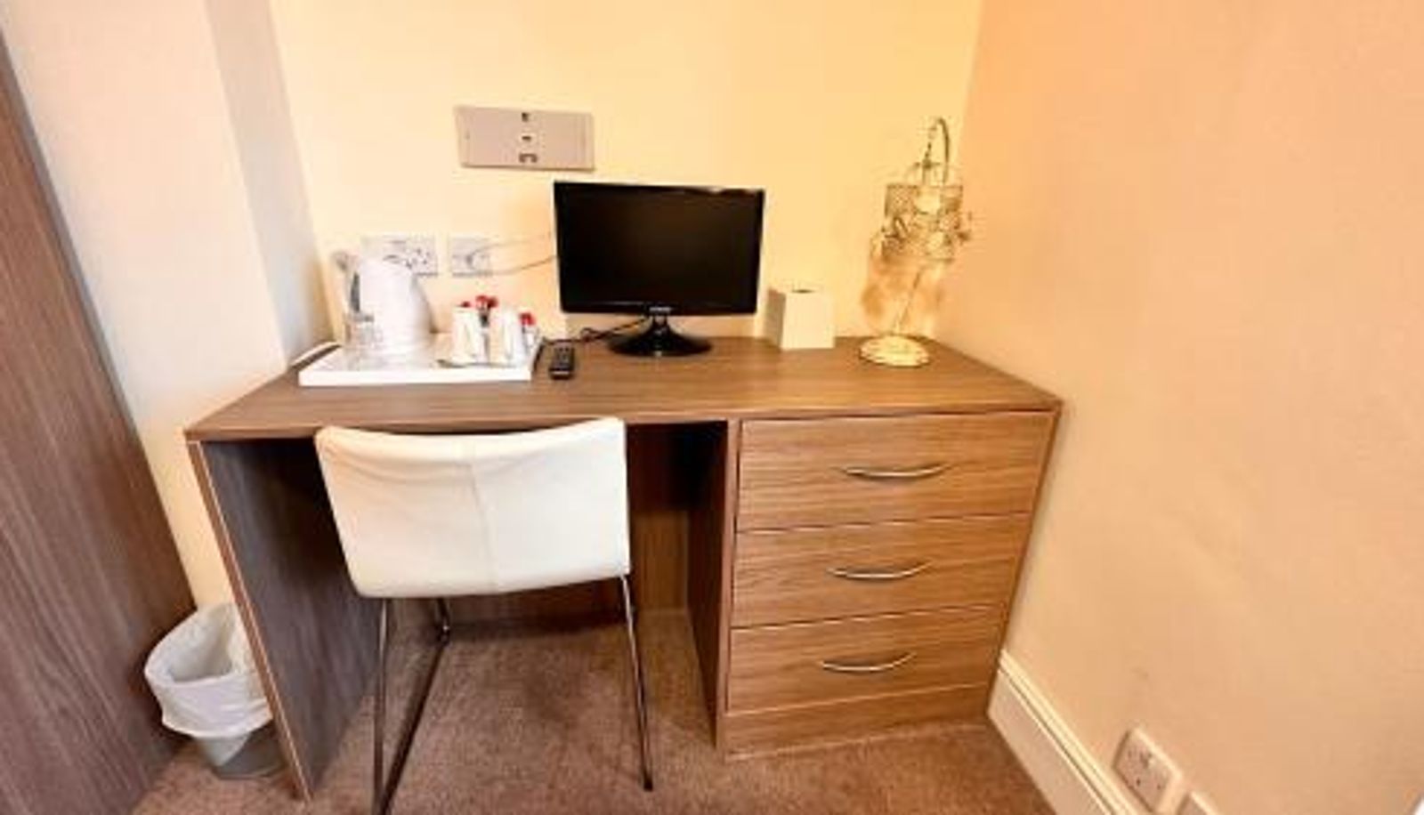 Info - Pine Lodge Hotel & Restaurant Mansfield