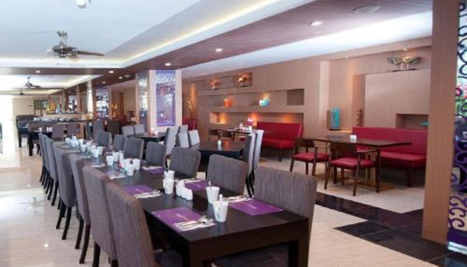 Sala śniadaniowa w restauracji - Quest San Denpasar by ASTON