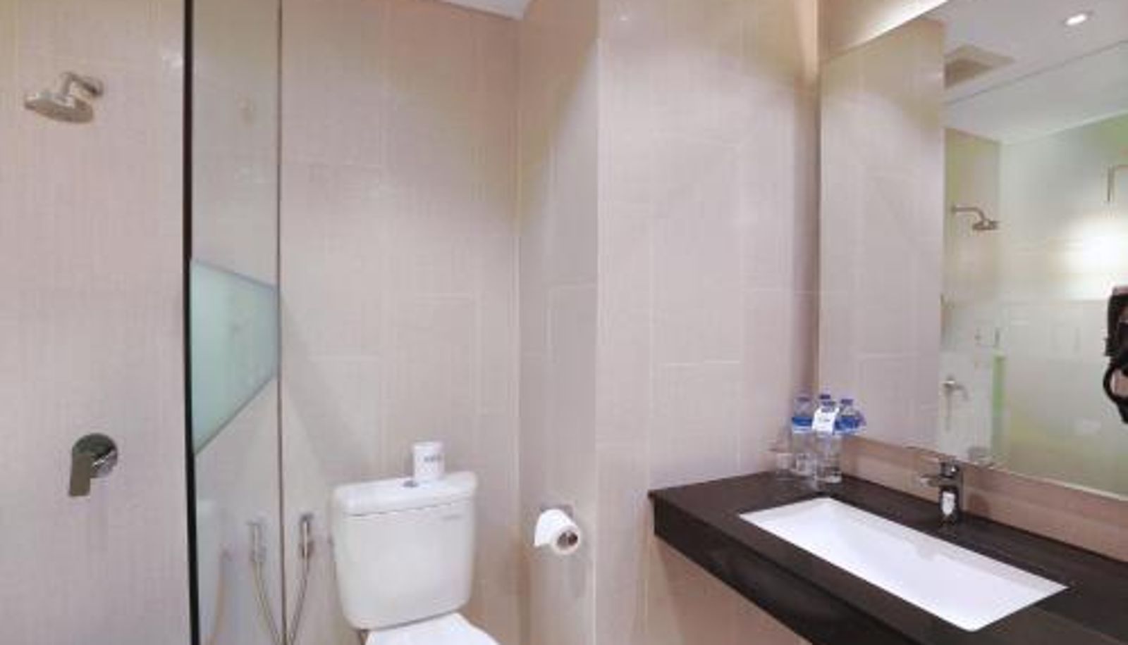 Bathroom - Hotel NEO+ Kuta Legian by ASTON