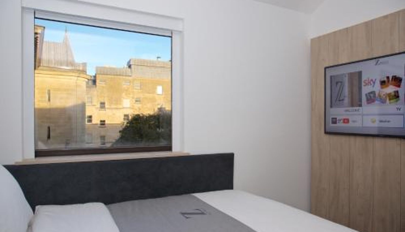 Zimmer - The Z Hotel Bath