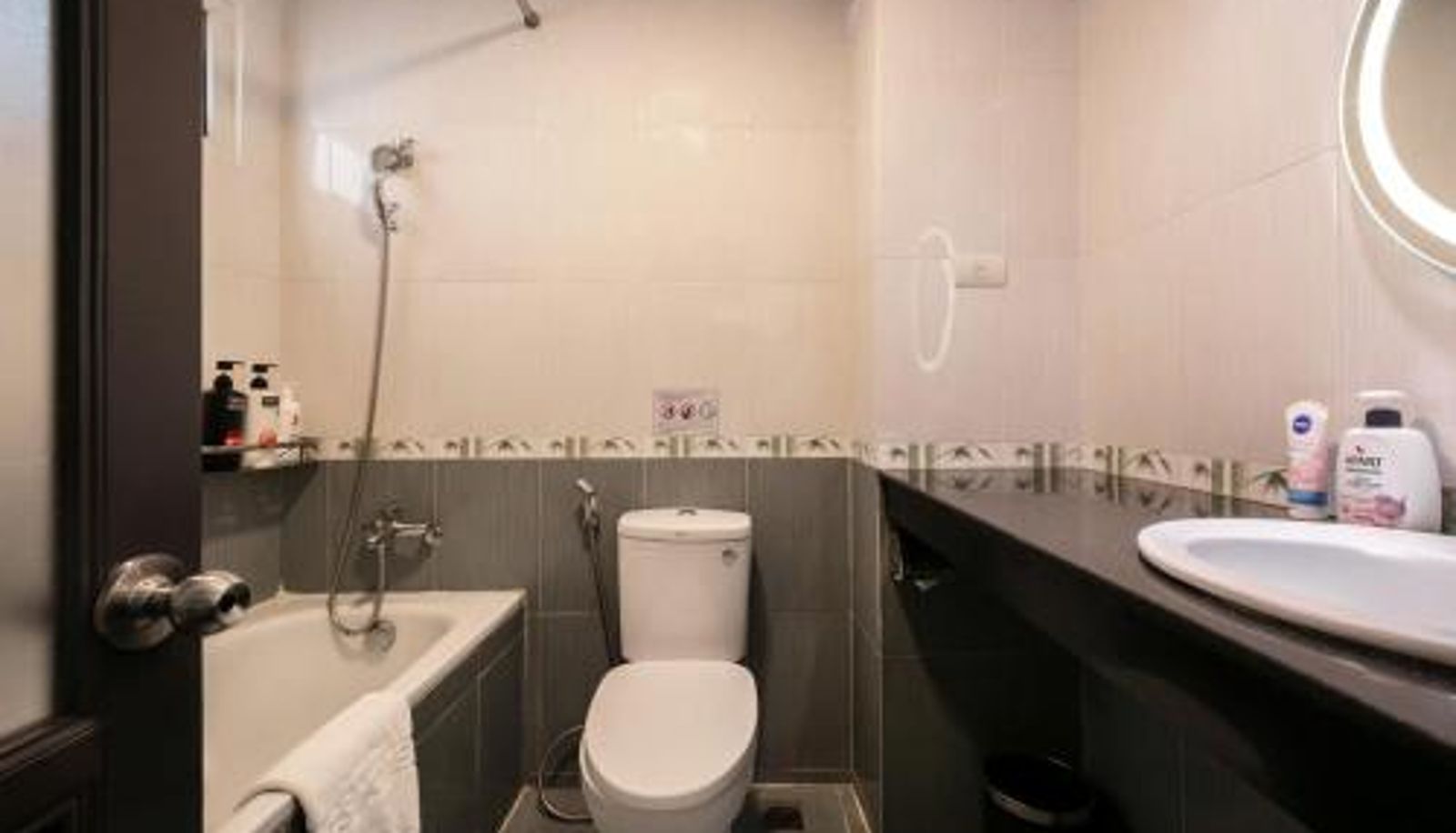 Zimmer - A25 Premium Hotel - 12 Phố Huế