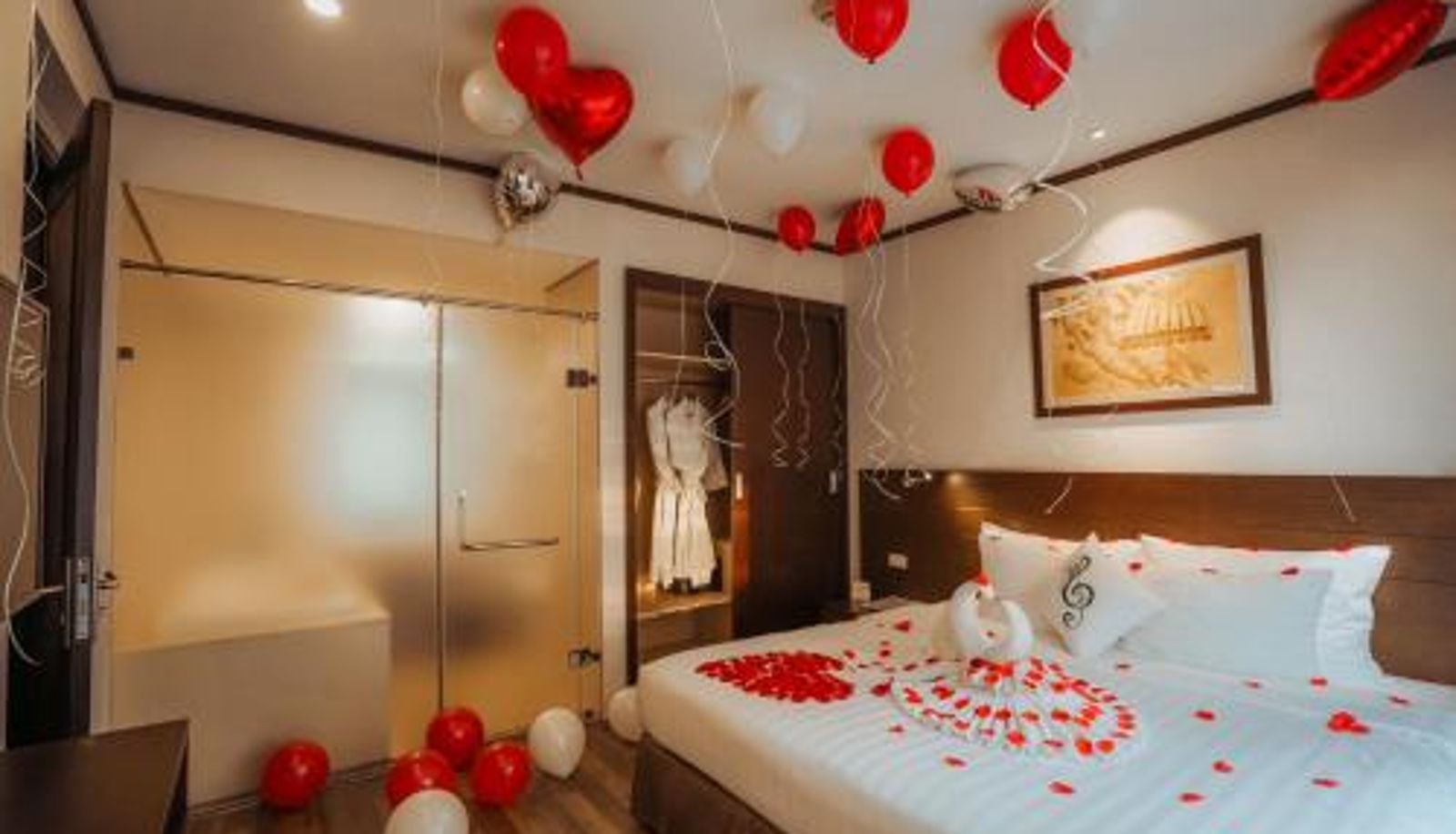 Suite - Thang Long Opera Hotel