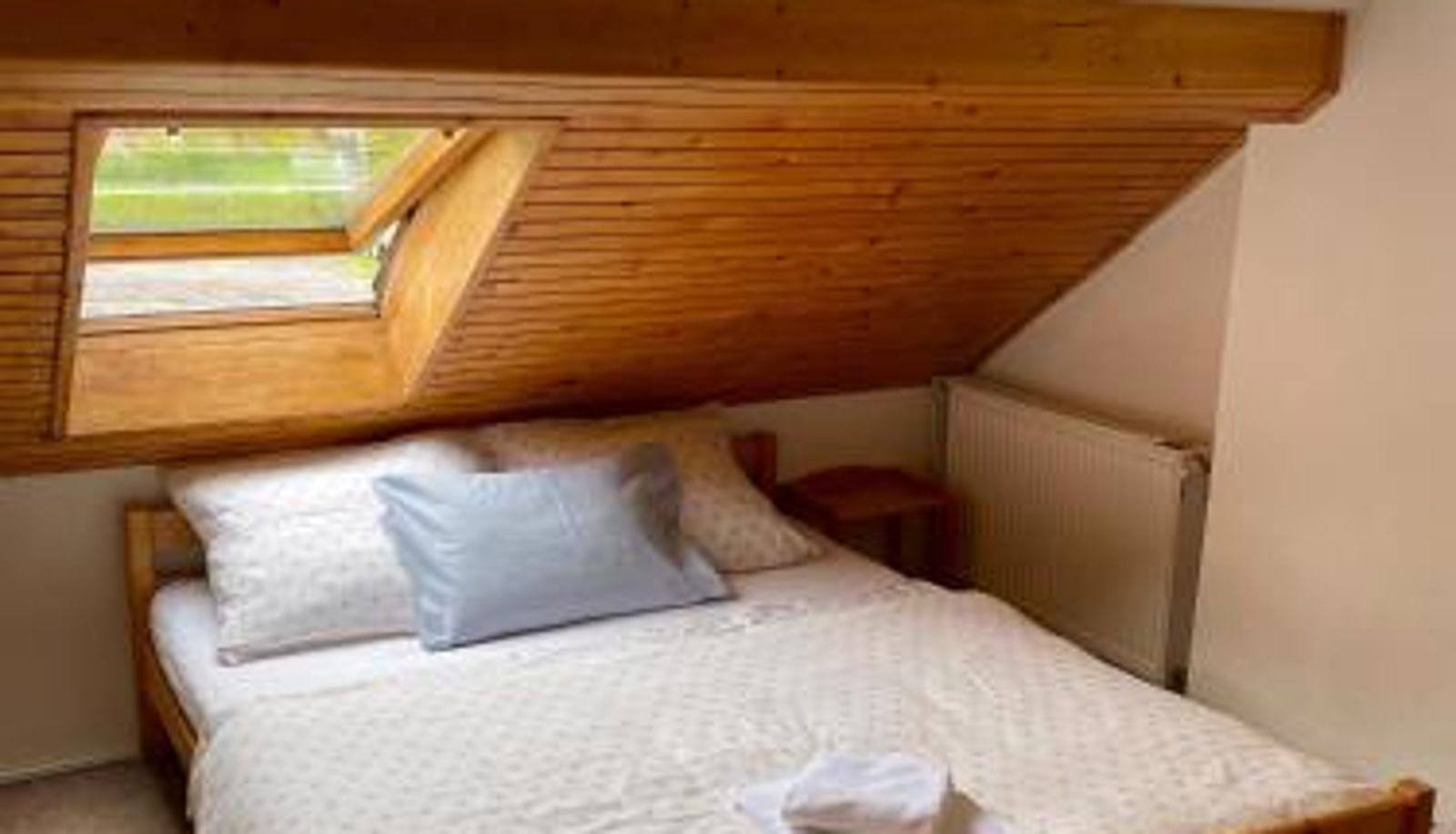 Habitación - Bouda Morava - snídaně v ceně - klidné Krkonoše