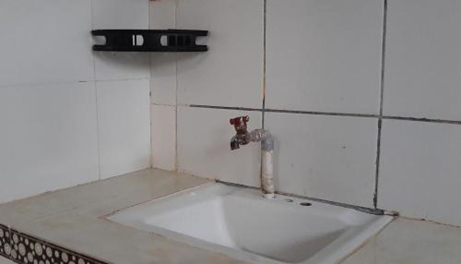 Kitchen - RedDoorz At Hotel Pakem Sari Kaliurang