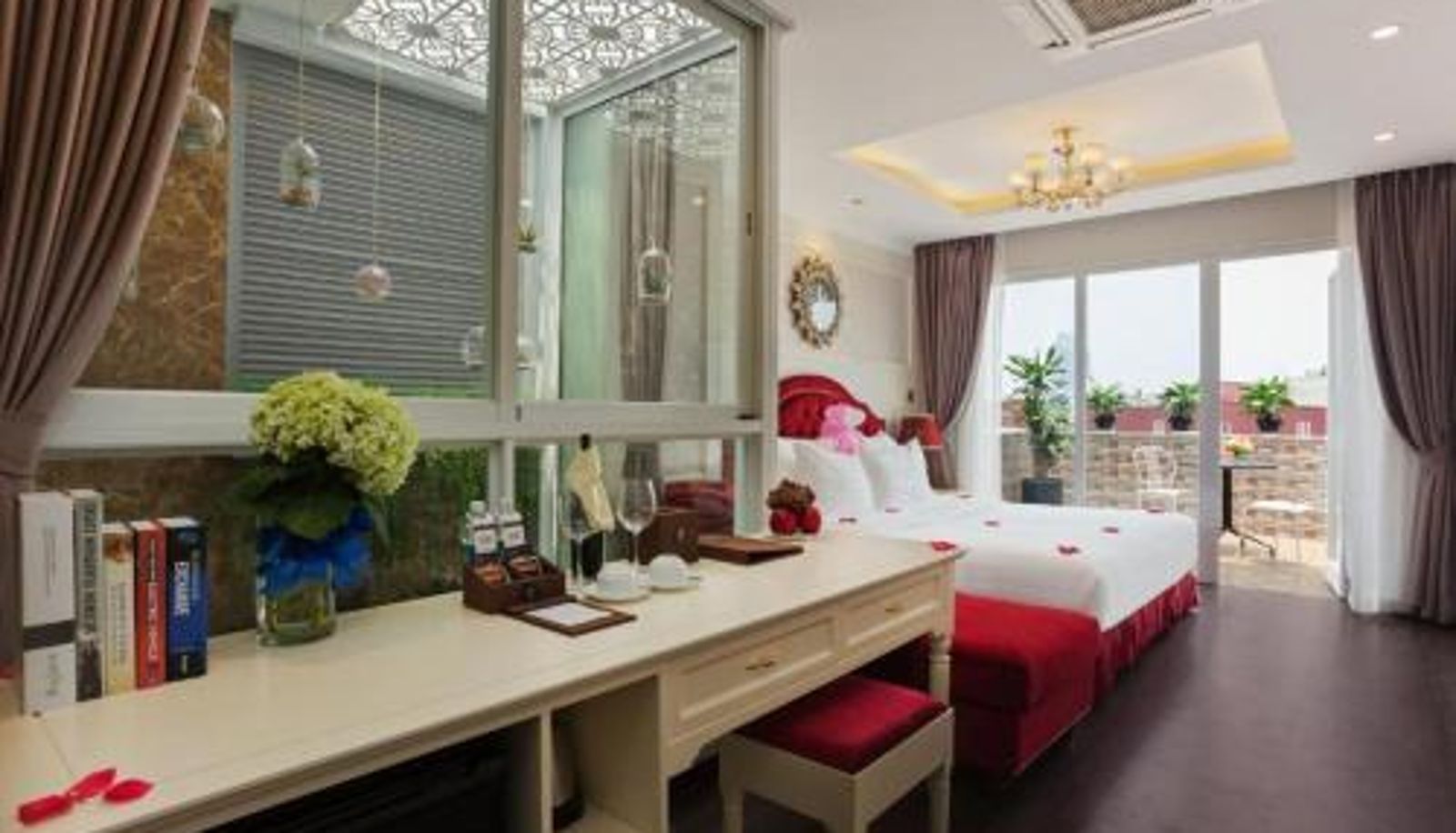 Zimmer - Luxury Old Quarter Hotel & Gym
