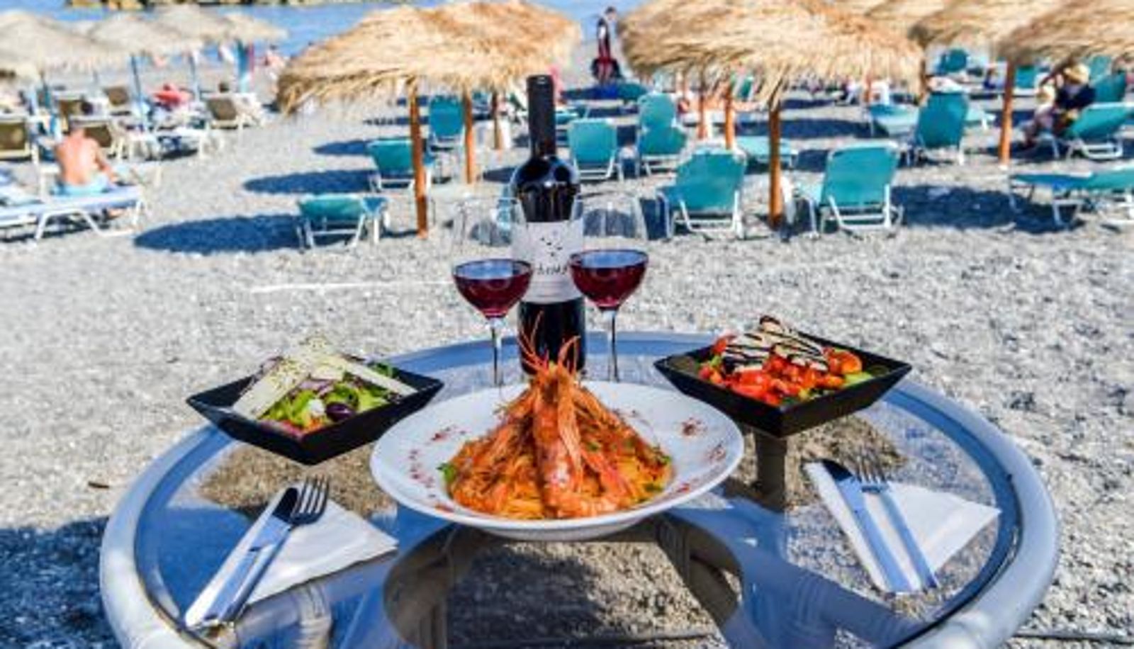 Frühstücksraum innerhalb des Restaurants - Nostos Beach