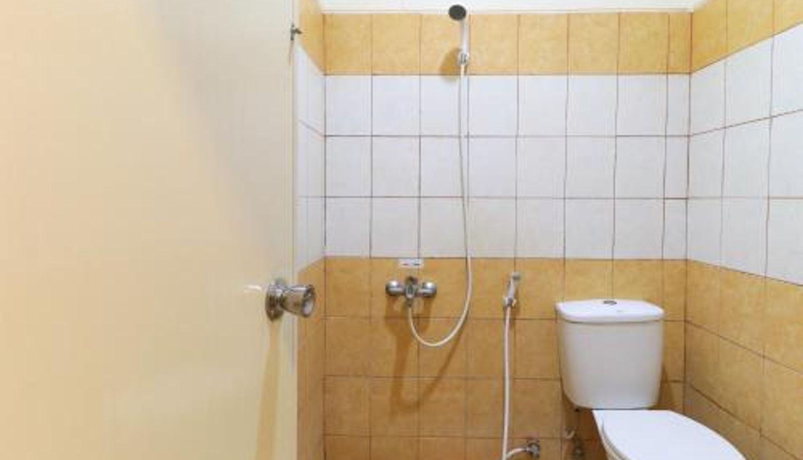 Bathroom - Al-Badar Hotel Syariah Makassar