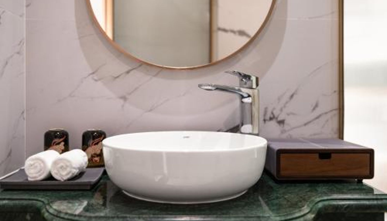 Suite - L'Signature Hotel & Spa