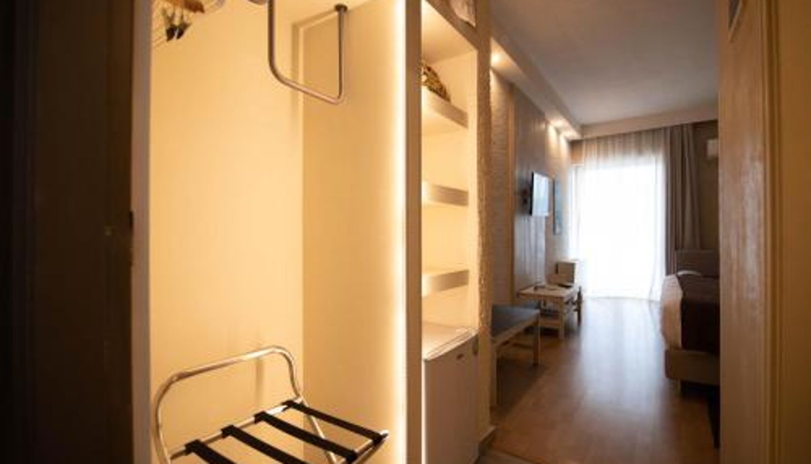 Driepersoonskamer - Nidimos Hotel