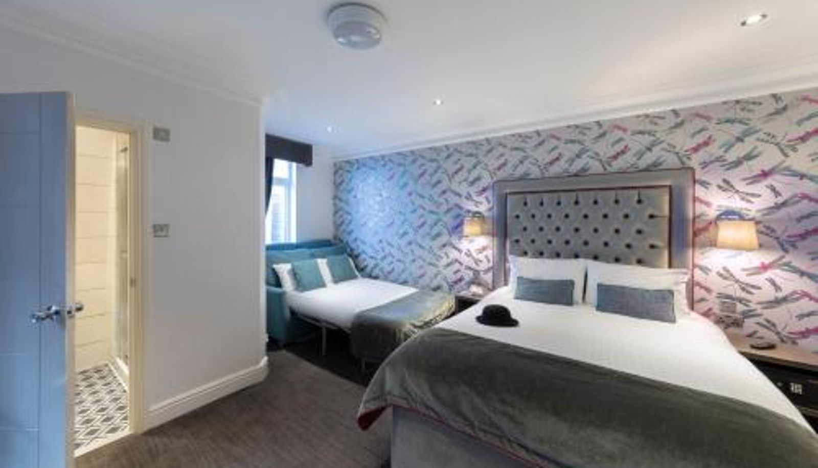 Family room - The Beverley Hotel London - Victoria