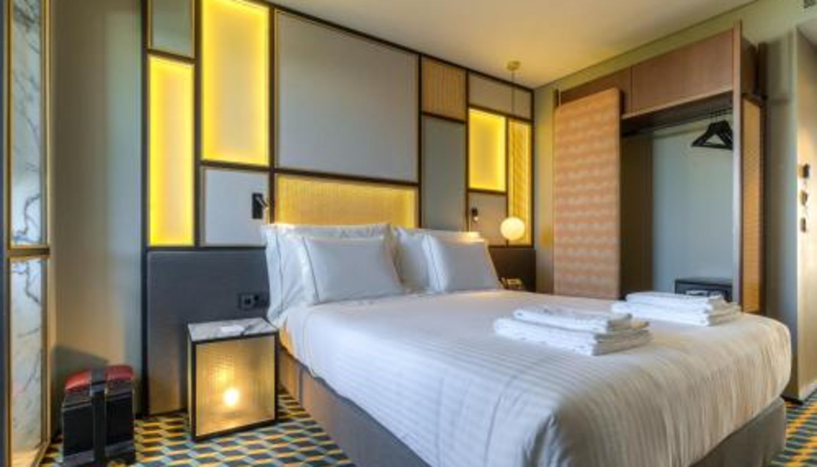 Info - The Convo Porto Hotel & Suites