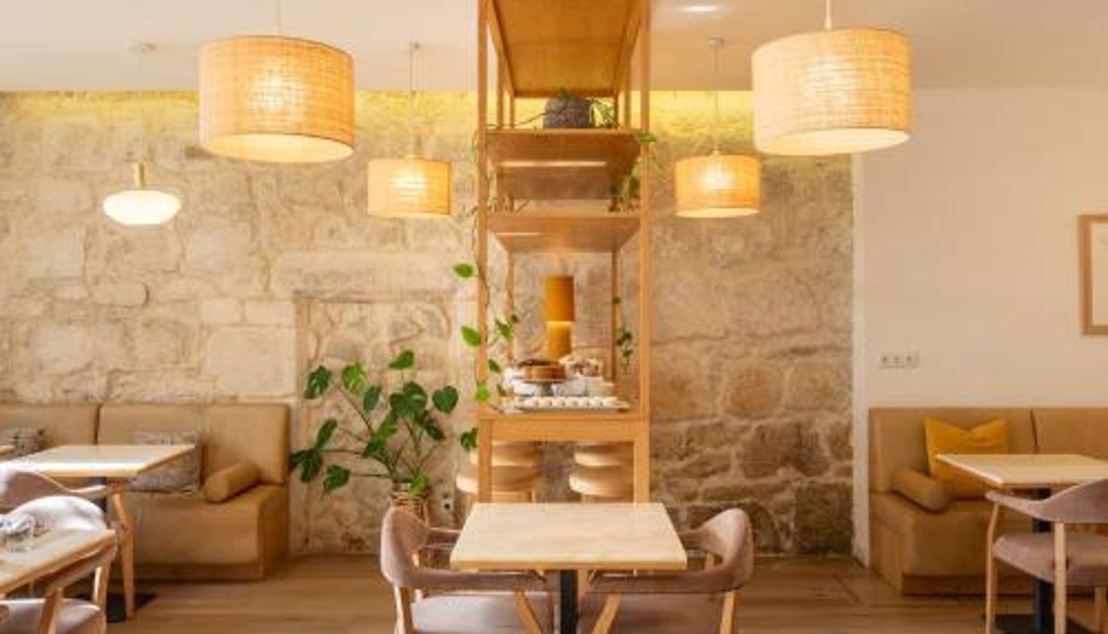 Breakfast room within the restaurant - Memoria Porto FLH Hotels