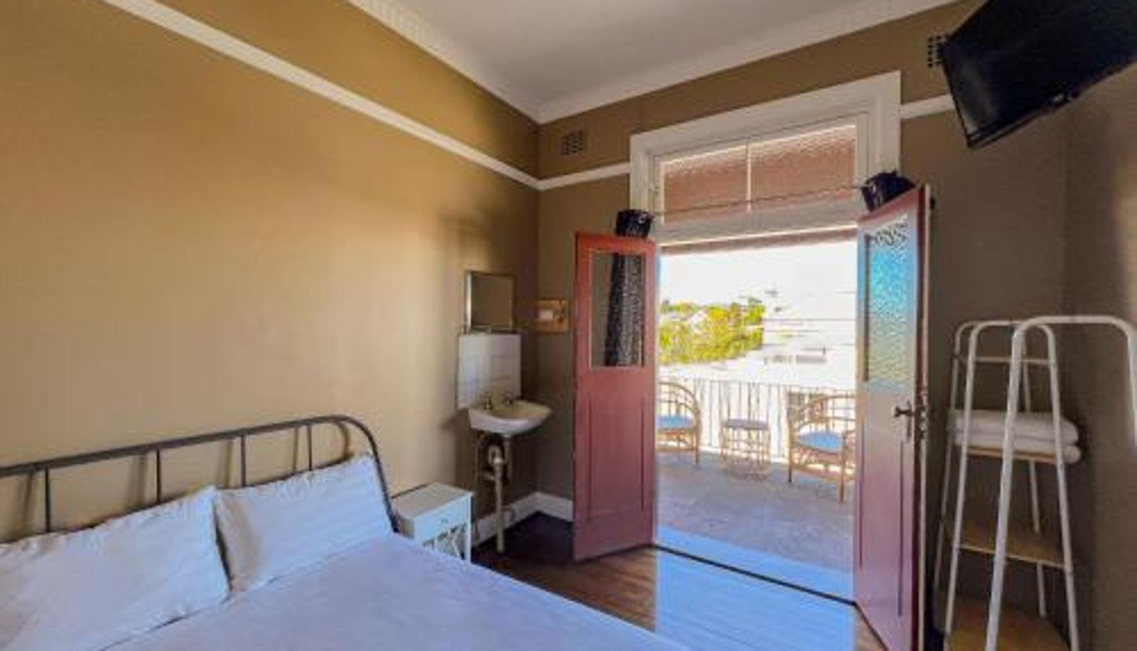 Room - Commercial Hotel Bega