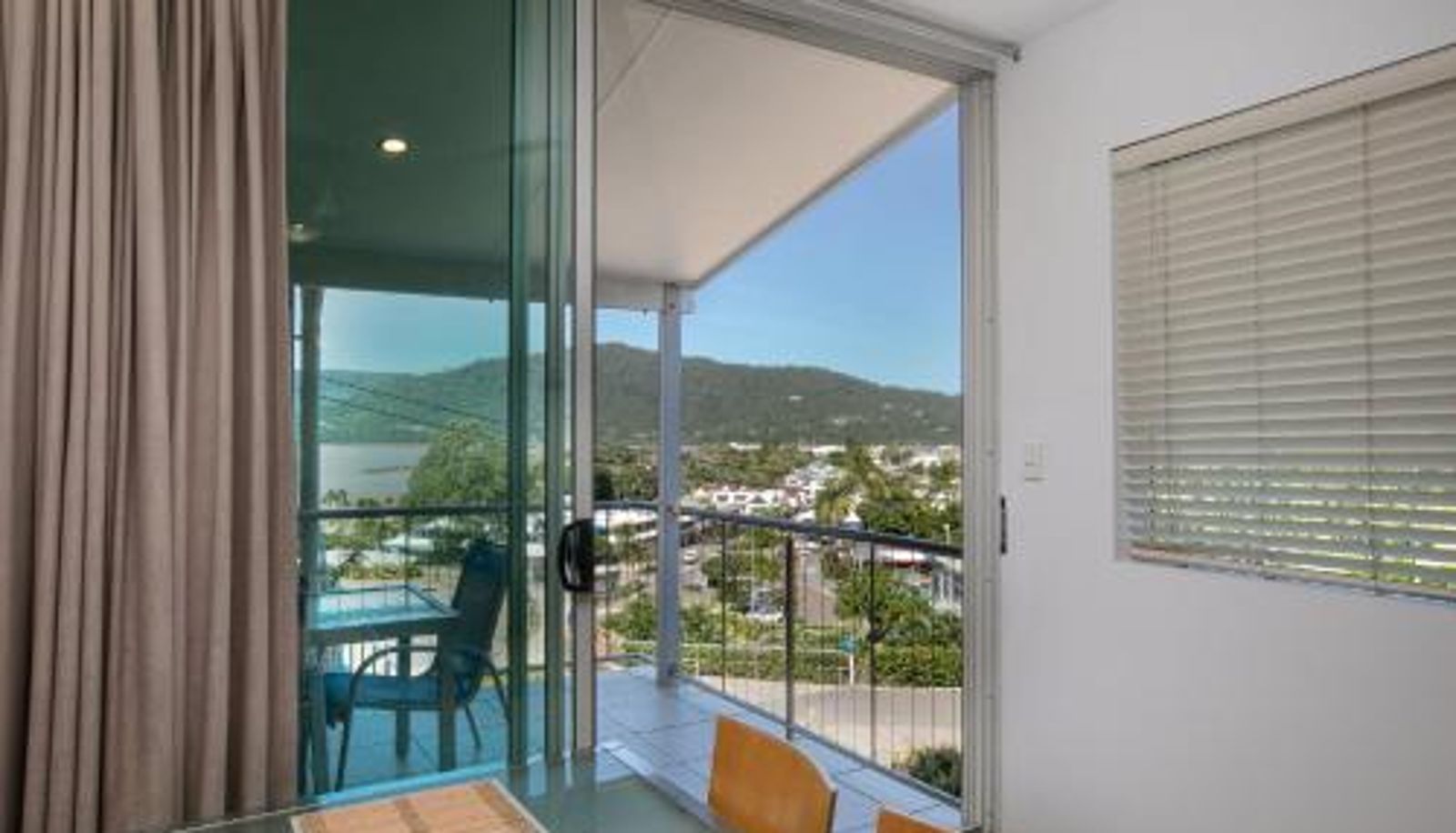 Apartment - Waterview Airlie Beach