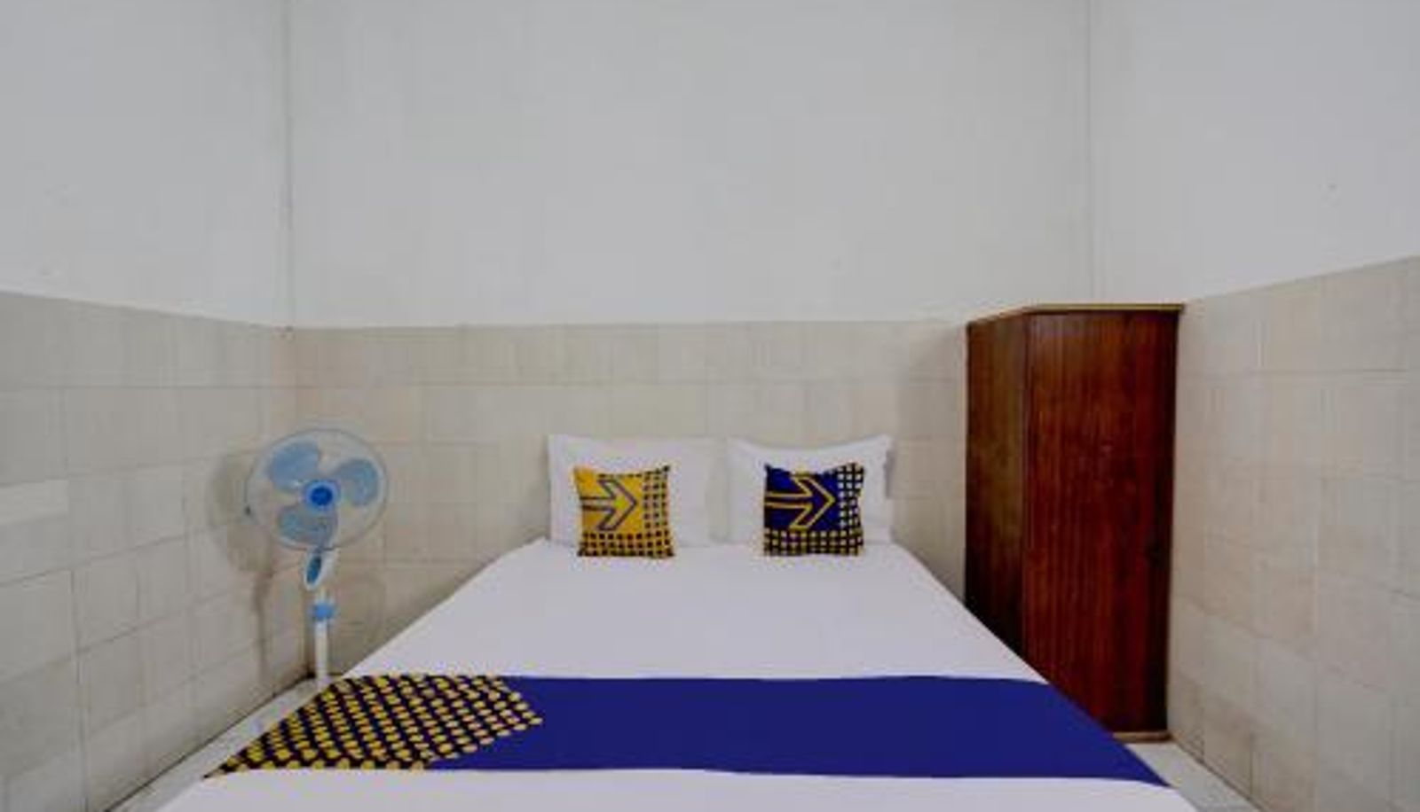 Kamer - Hotel O Homestay Kedamean