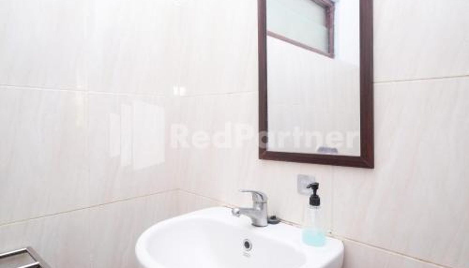 Bathroom - Kebon Krapyak Cottage Syariah Mitra RedDoorz near Stadion Maguwoharjo