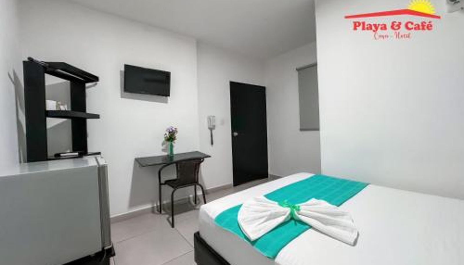Info - Hotel Playa y Café