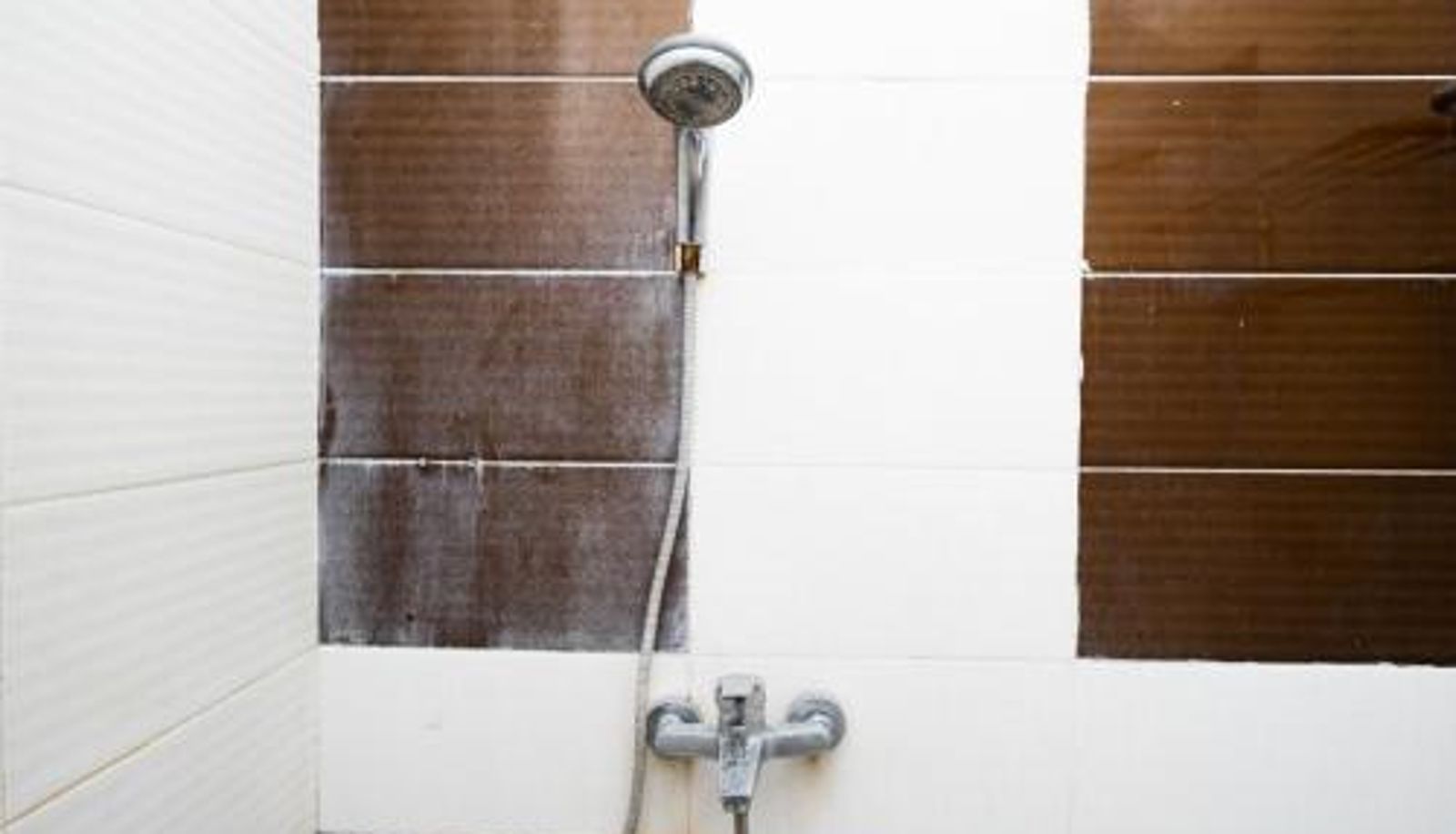 Badezimmer - RedDoorz Syariah At Namira Hotel