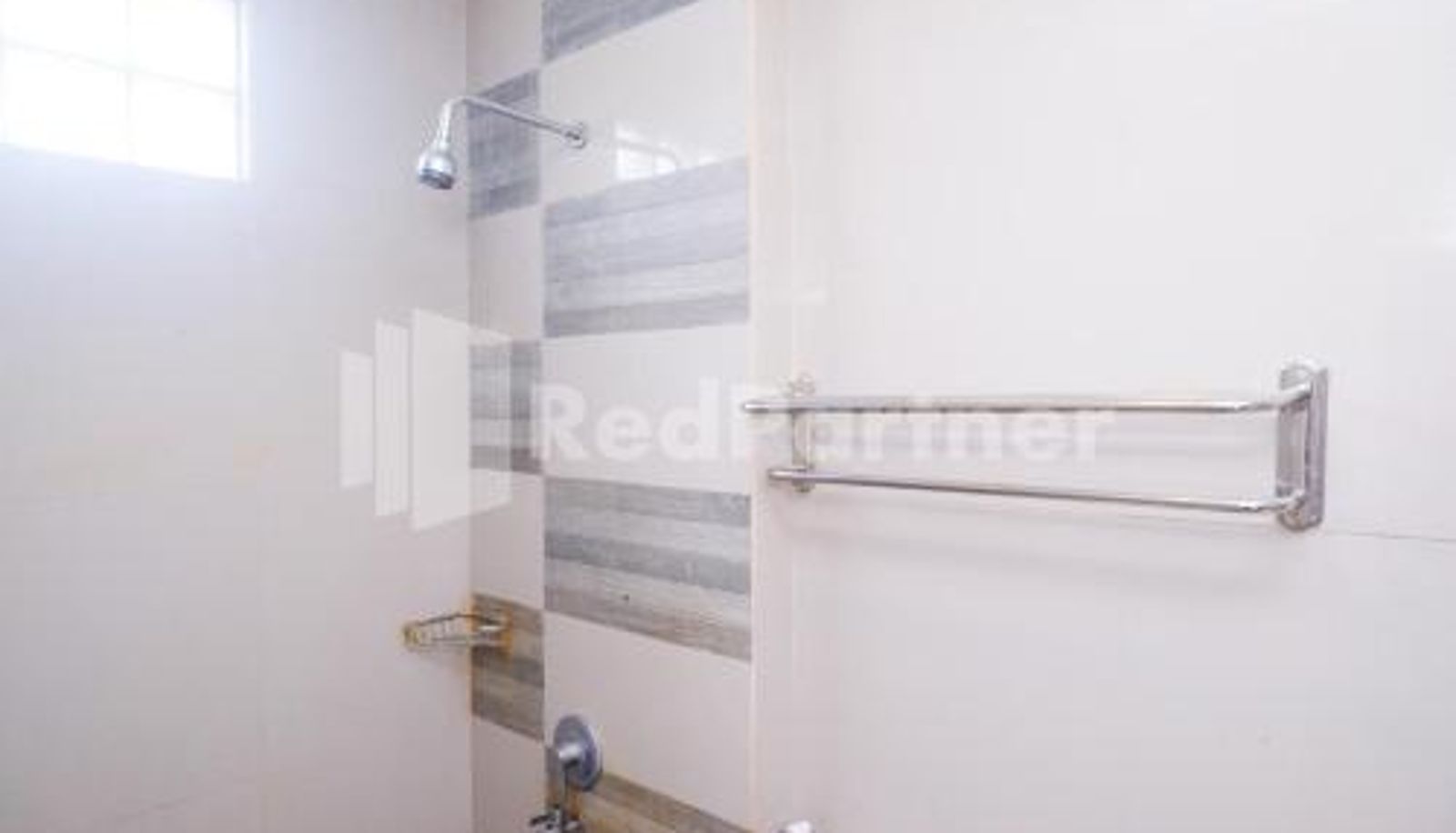 Badkamer - Garuda Guesthouse Yogyakarta RedPartner