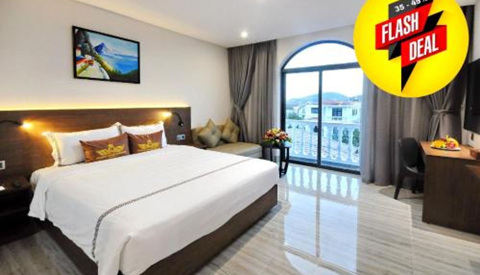 Camera - Crown Nguyen Hoang Hotel
