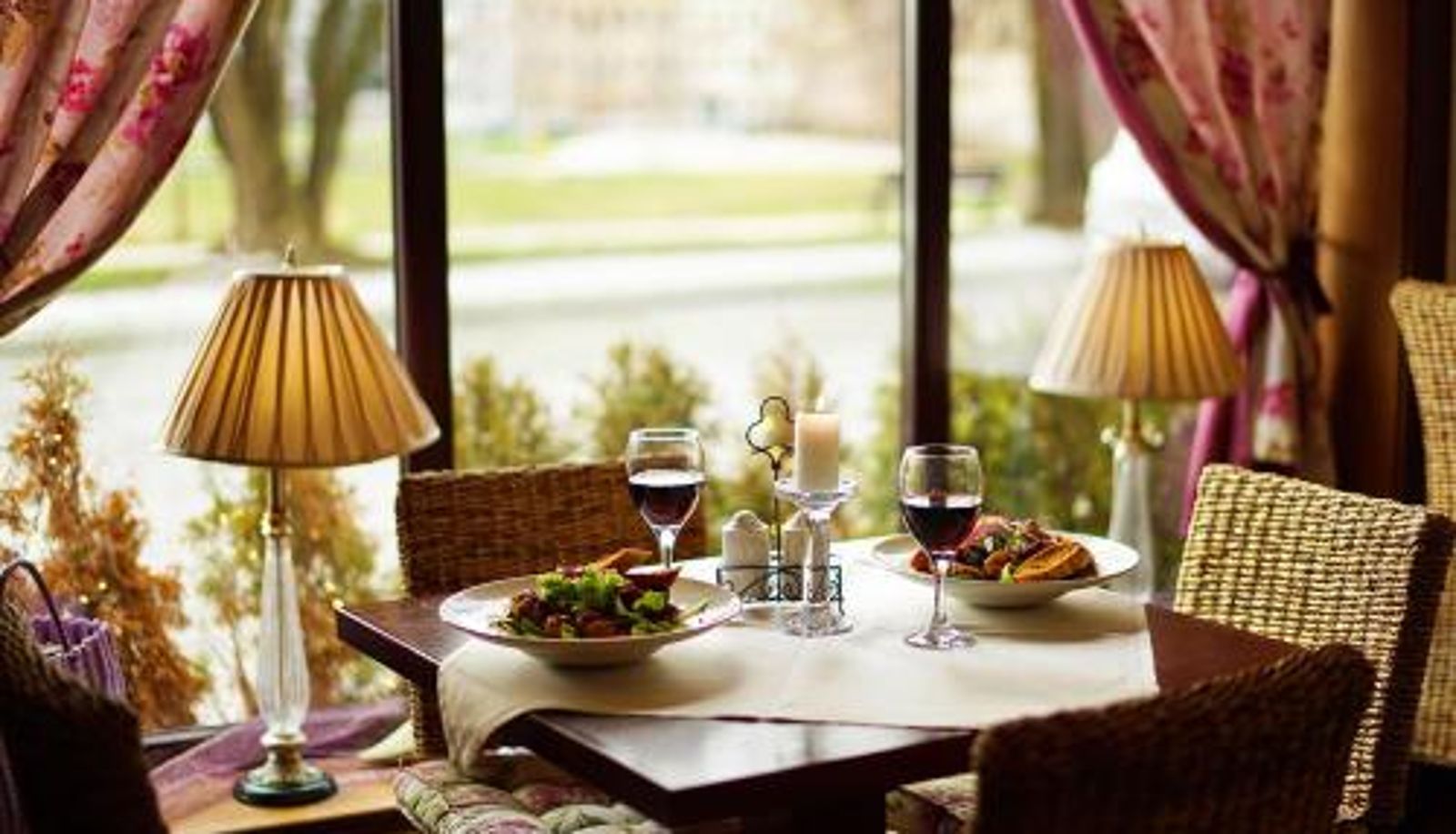 Sala śniadaniowa w restauracji - Hotelik & Restauracja Złota Kaczka
