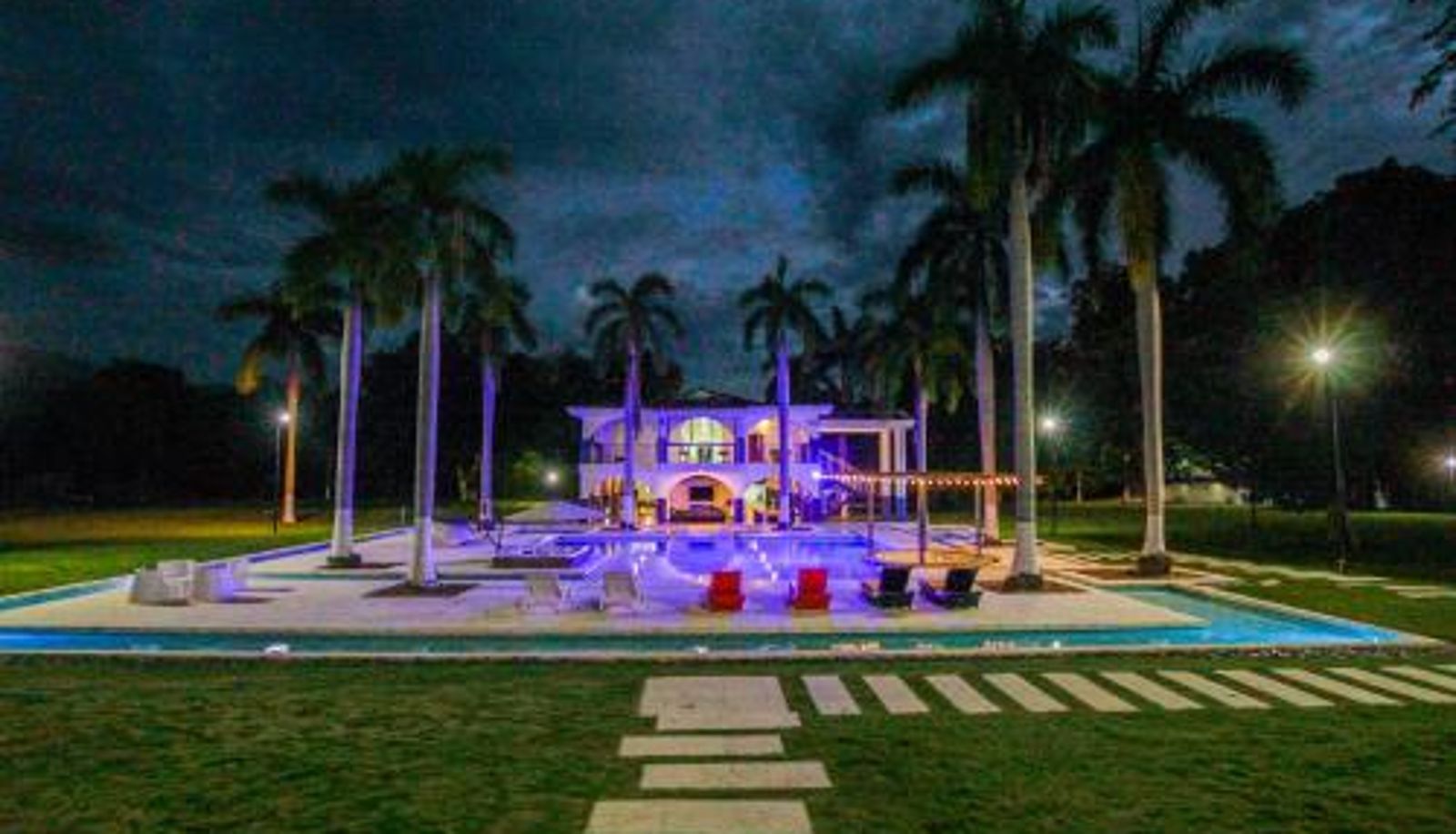 Info - Arena de Santa Fe by Bernalo Hotels