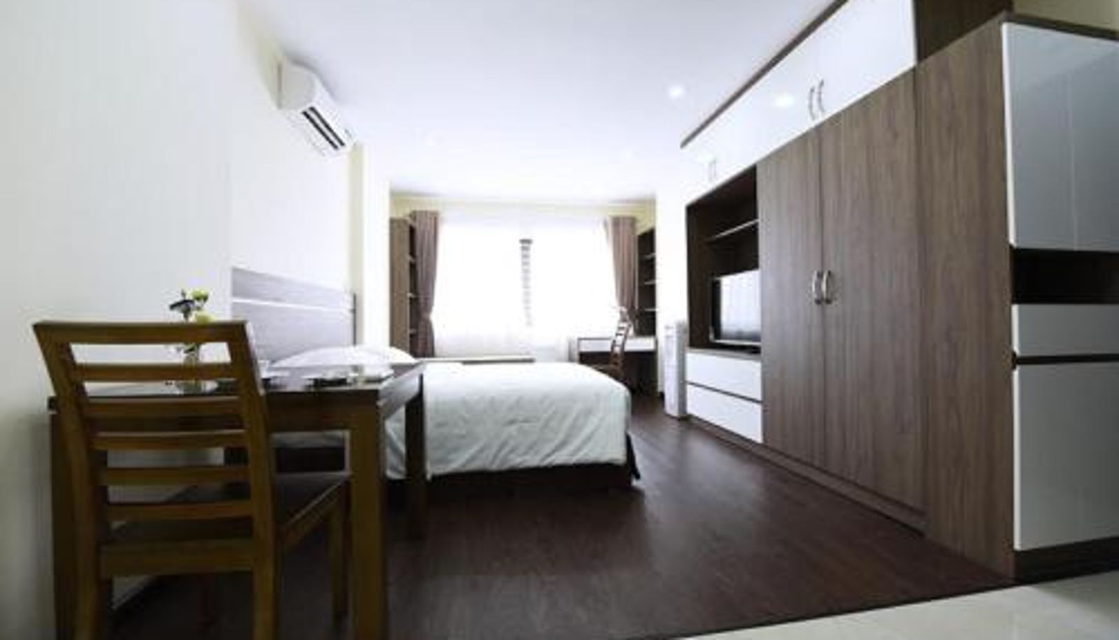 Info - Granda Legend Apartment