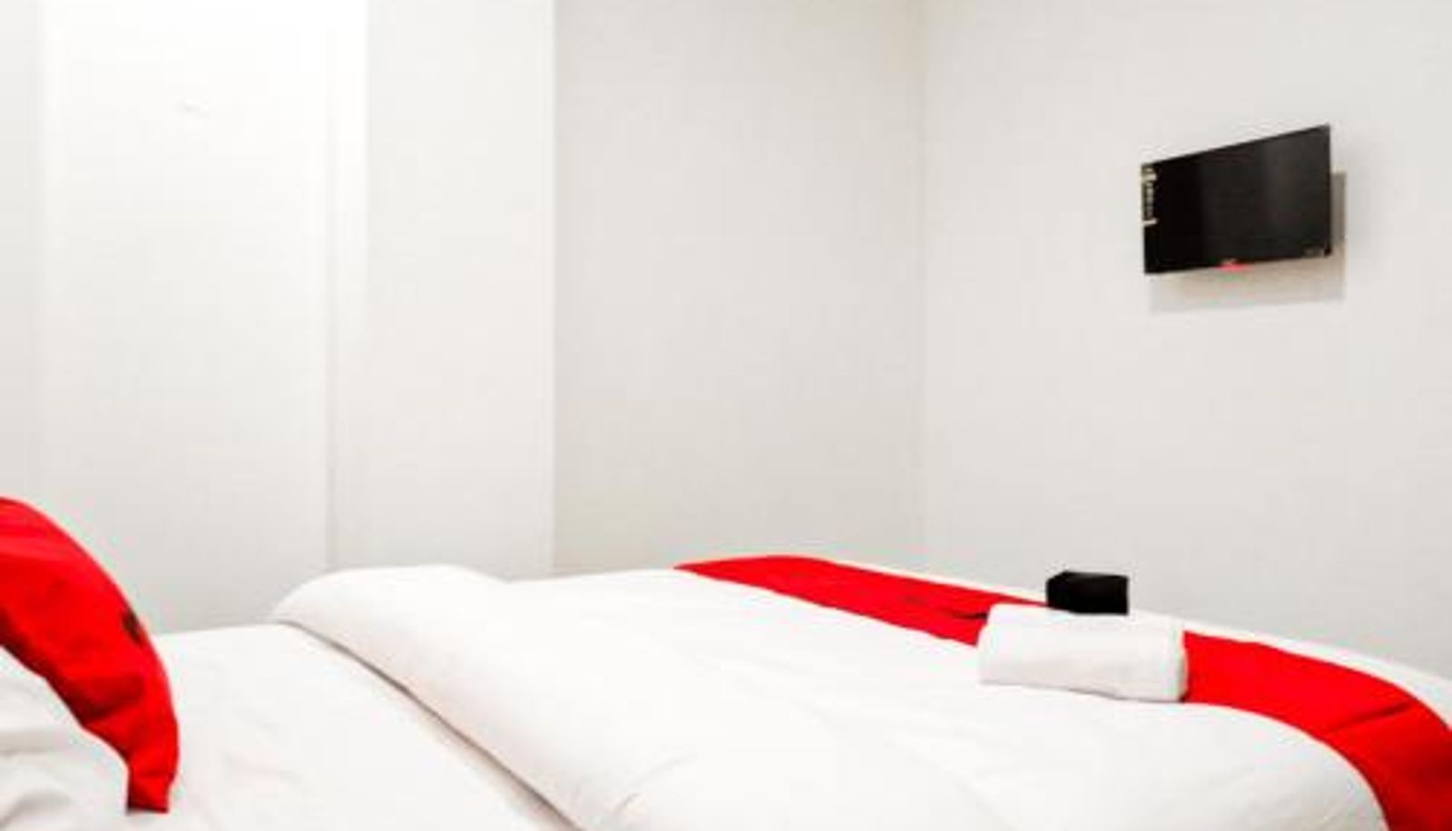 Habitación - RedDoorz @ Jalan Wonosari KM.9