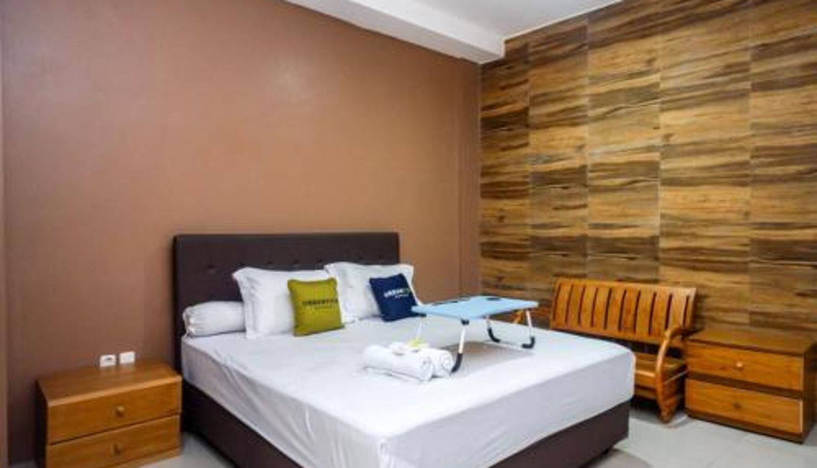 Camera standard - Urbanview Hotel Blok O International by RedDoorz