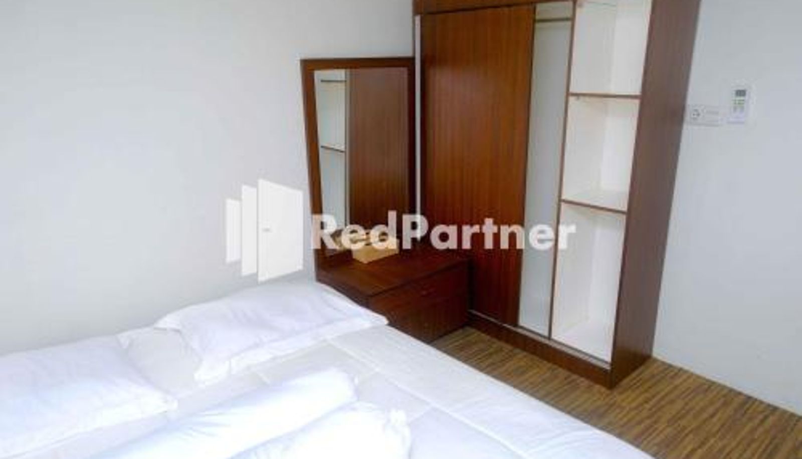 Zimmer - Guest House Bibong Makassar Mitra RedDoorz