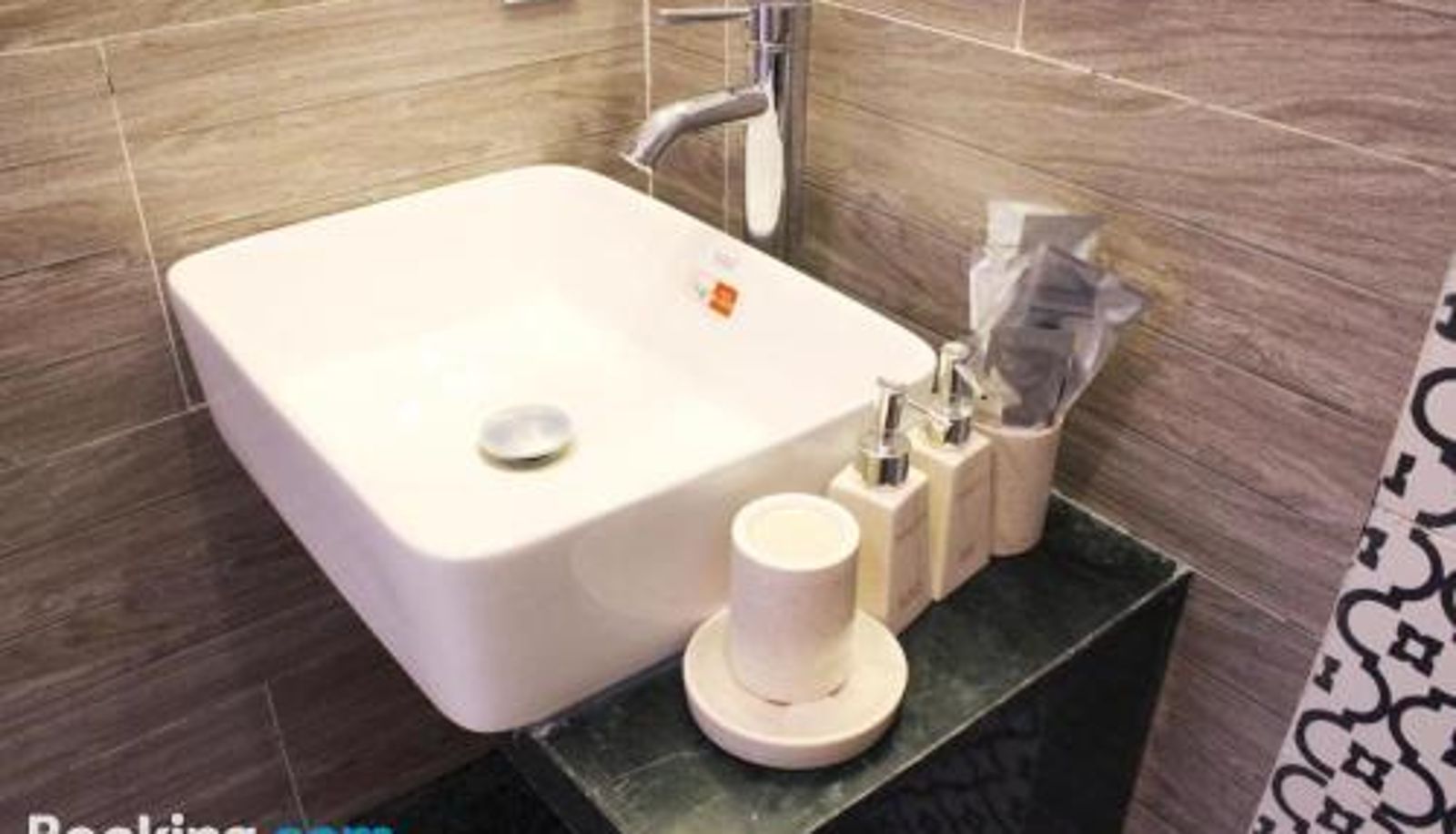 Standard room - EMERALD OCEAN HOTEL