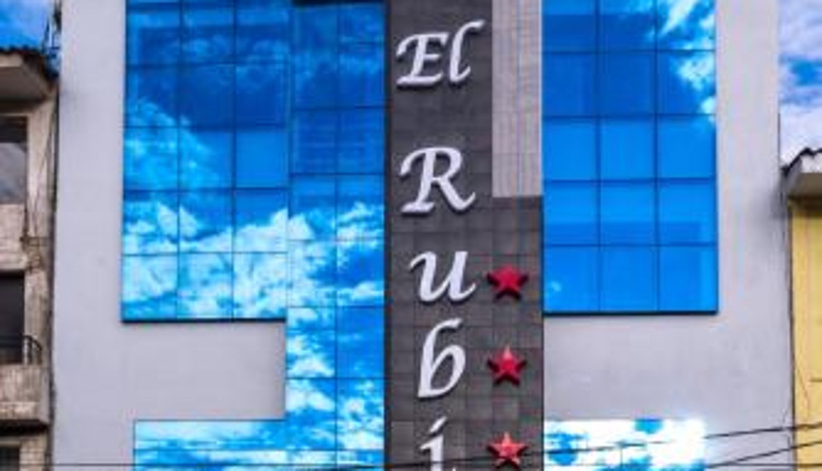 Hotel outdoor area - Hotel El Rubi