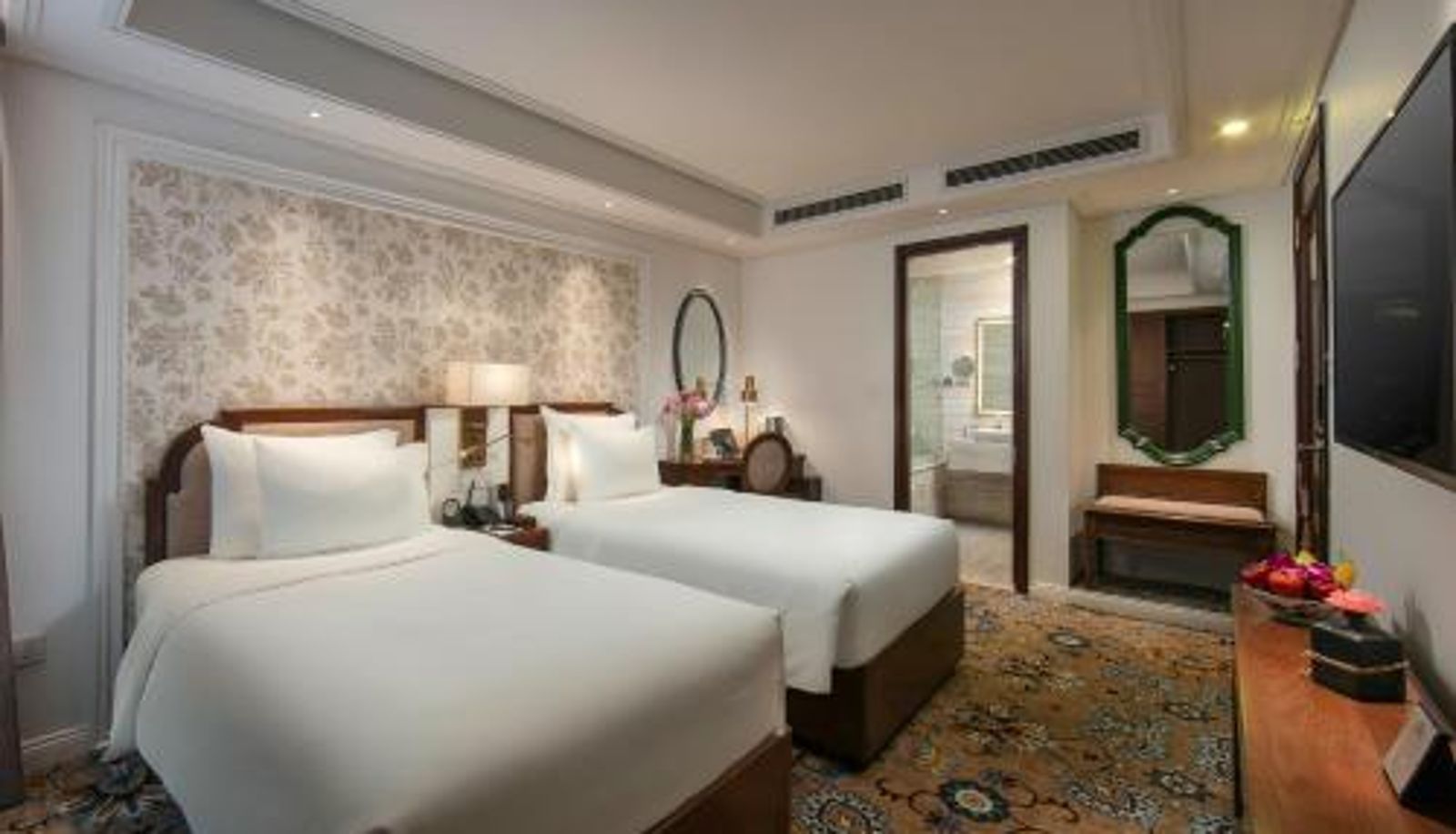 Zimmer - The Oriental Jade Hotel
