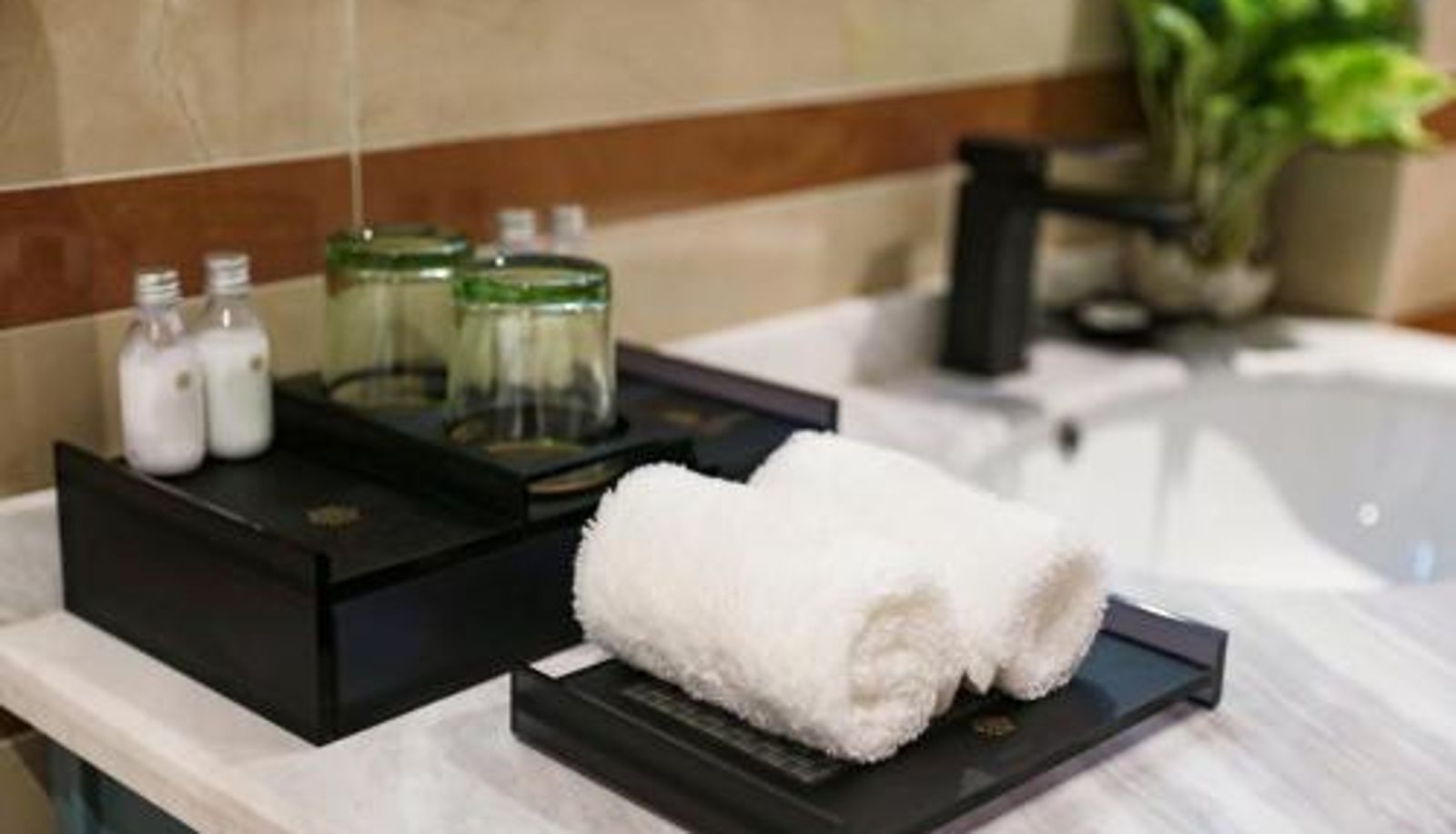 Suite - Hanoi Fiesta Central Hotel and Spa