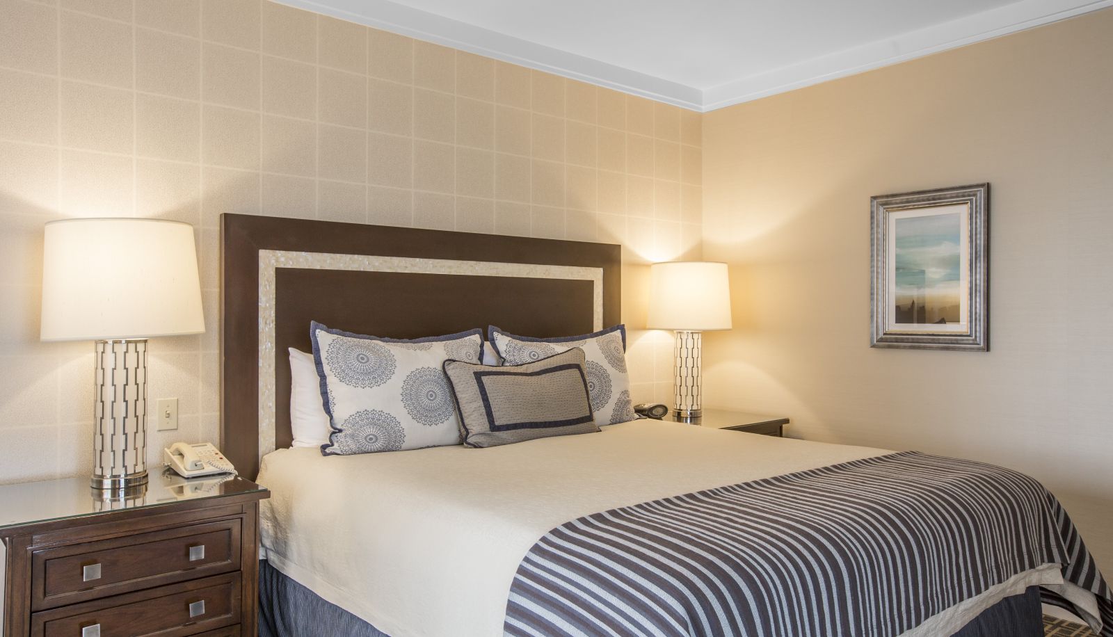 Room - Omni LA at California Plaza