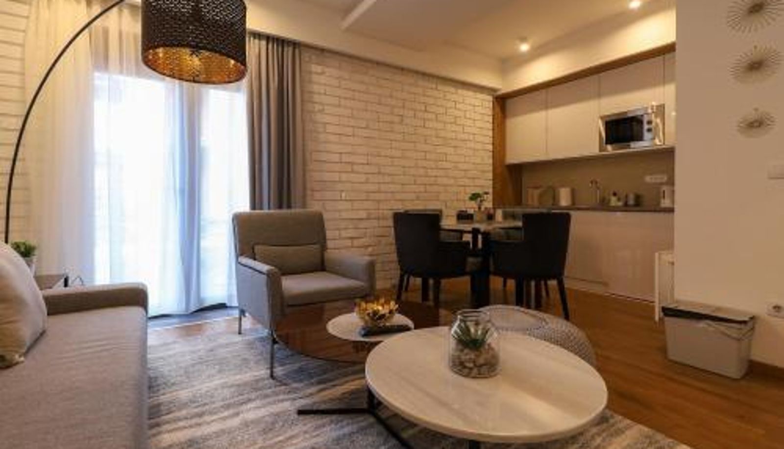 Suite - All Seasons Residence